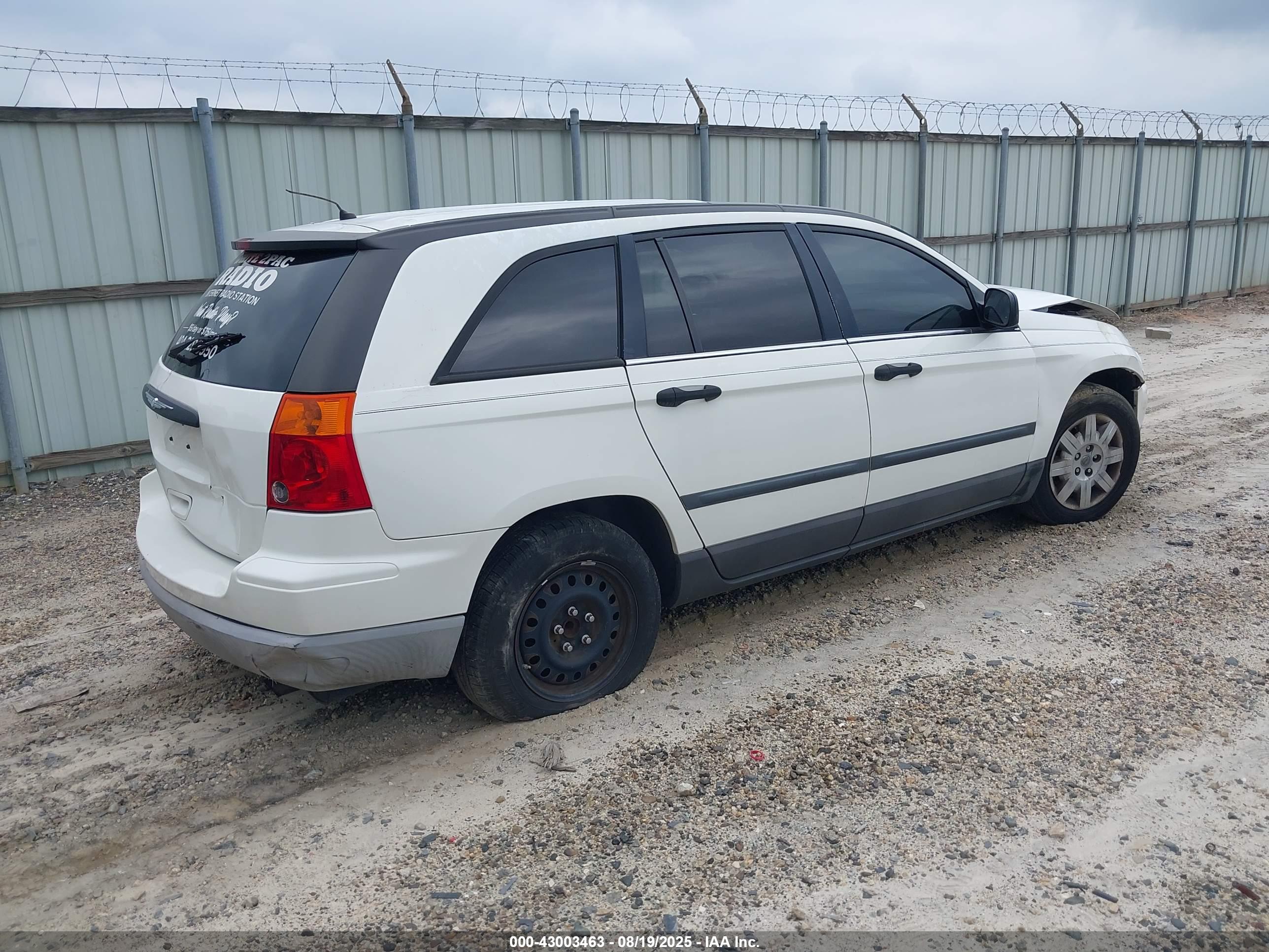 CHRYSLER PACIFICA image 4
