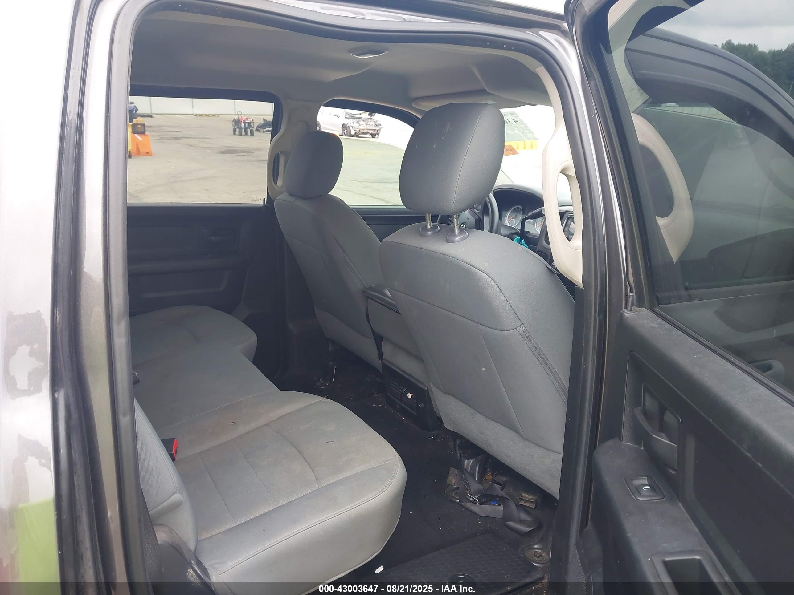 RAM 1500 image 8