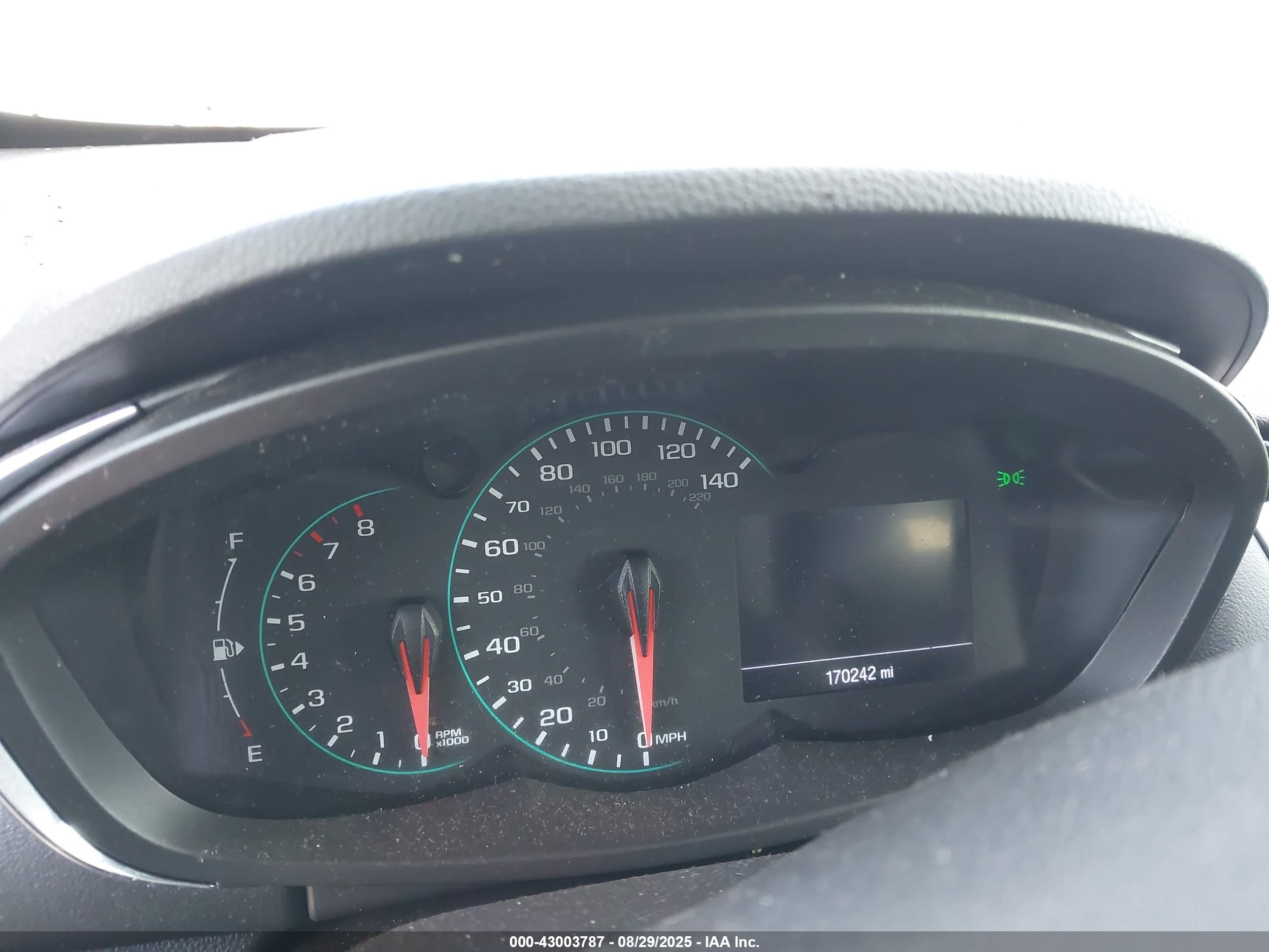 CHEVROLET TRAX image 7