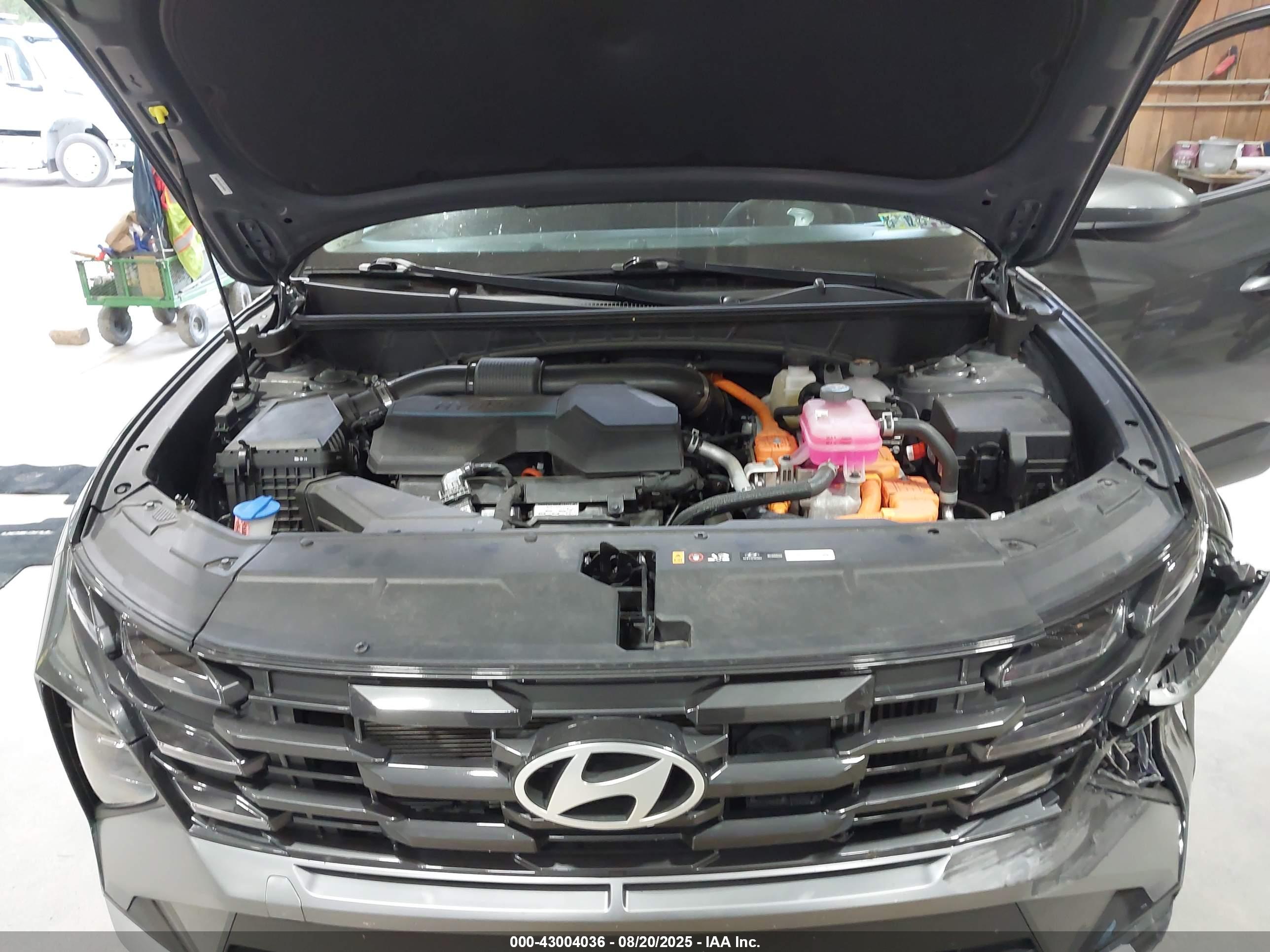 HYUNDAI TUCSON image 10
