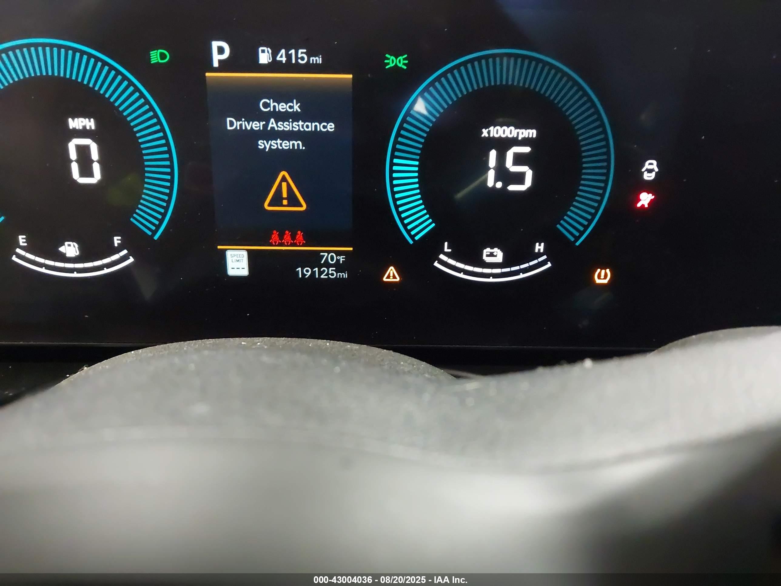 HYUNDAI TUCSON image 7