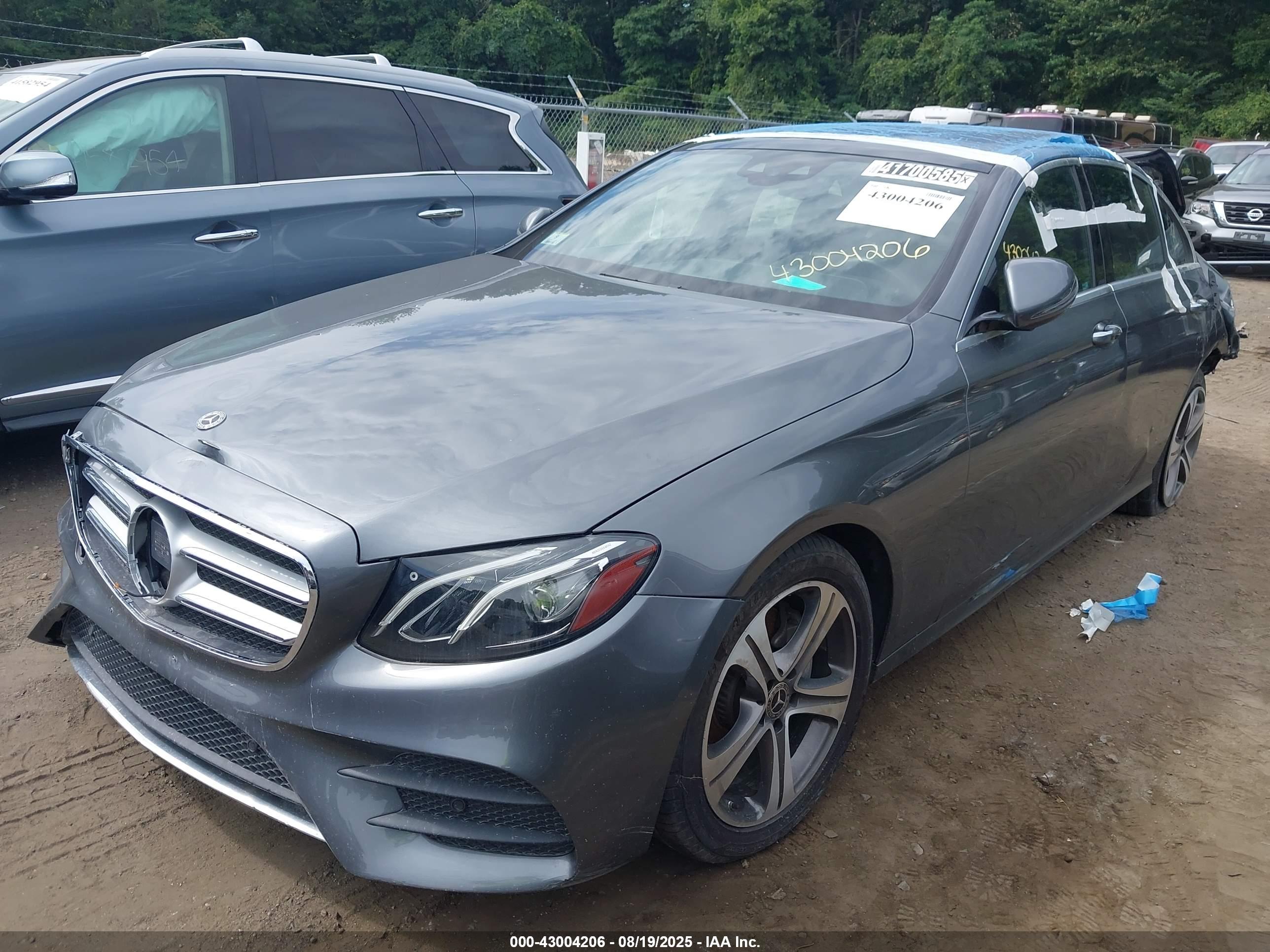 MERCEDES-BENZ E image 2