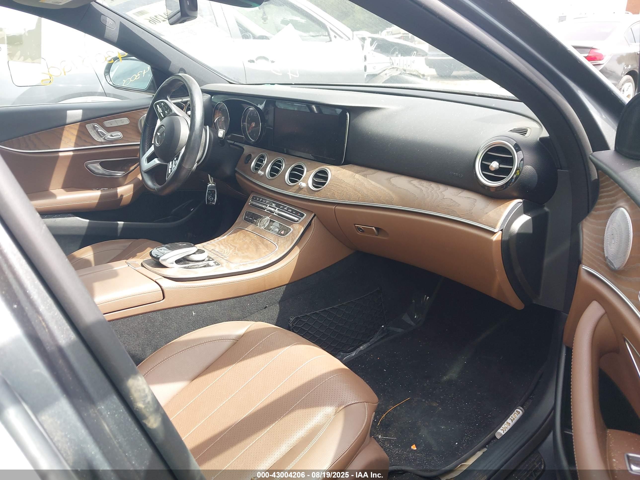 MERCEDES-BENZ E image 5