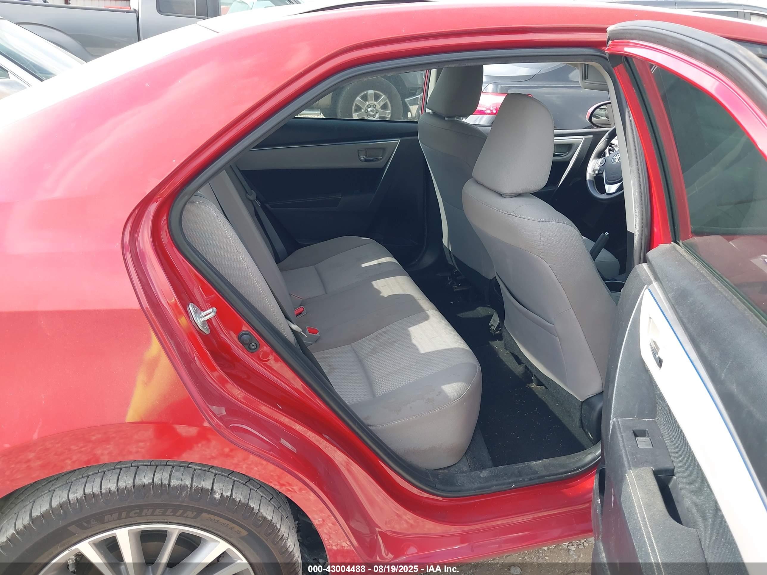 TOYOTA COROLLA image 8