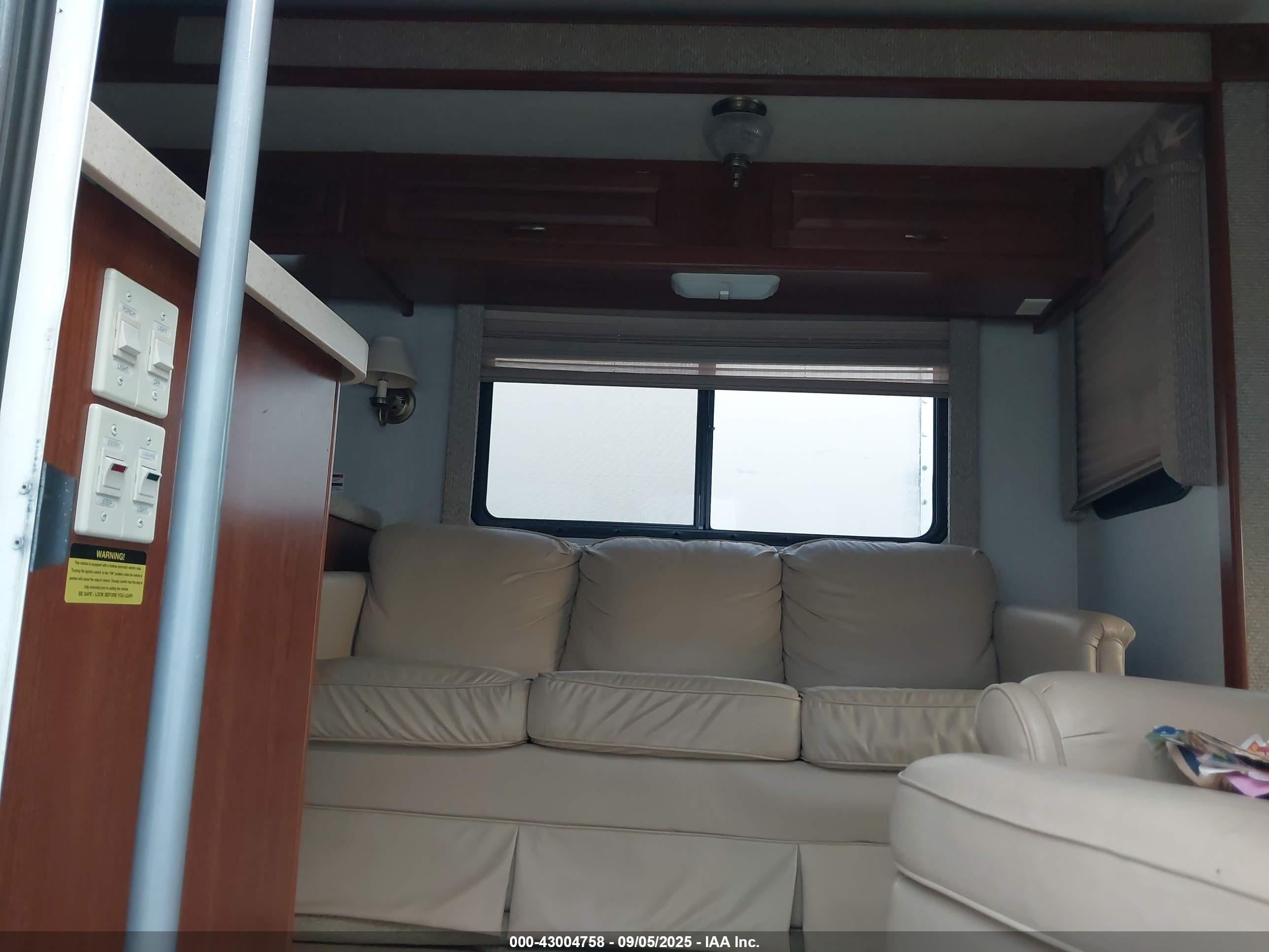 FORD F550 image 5