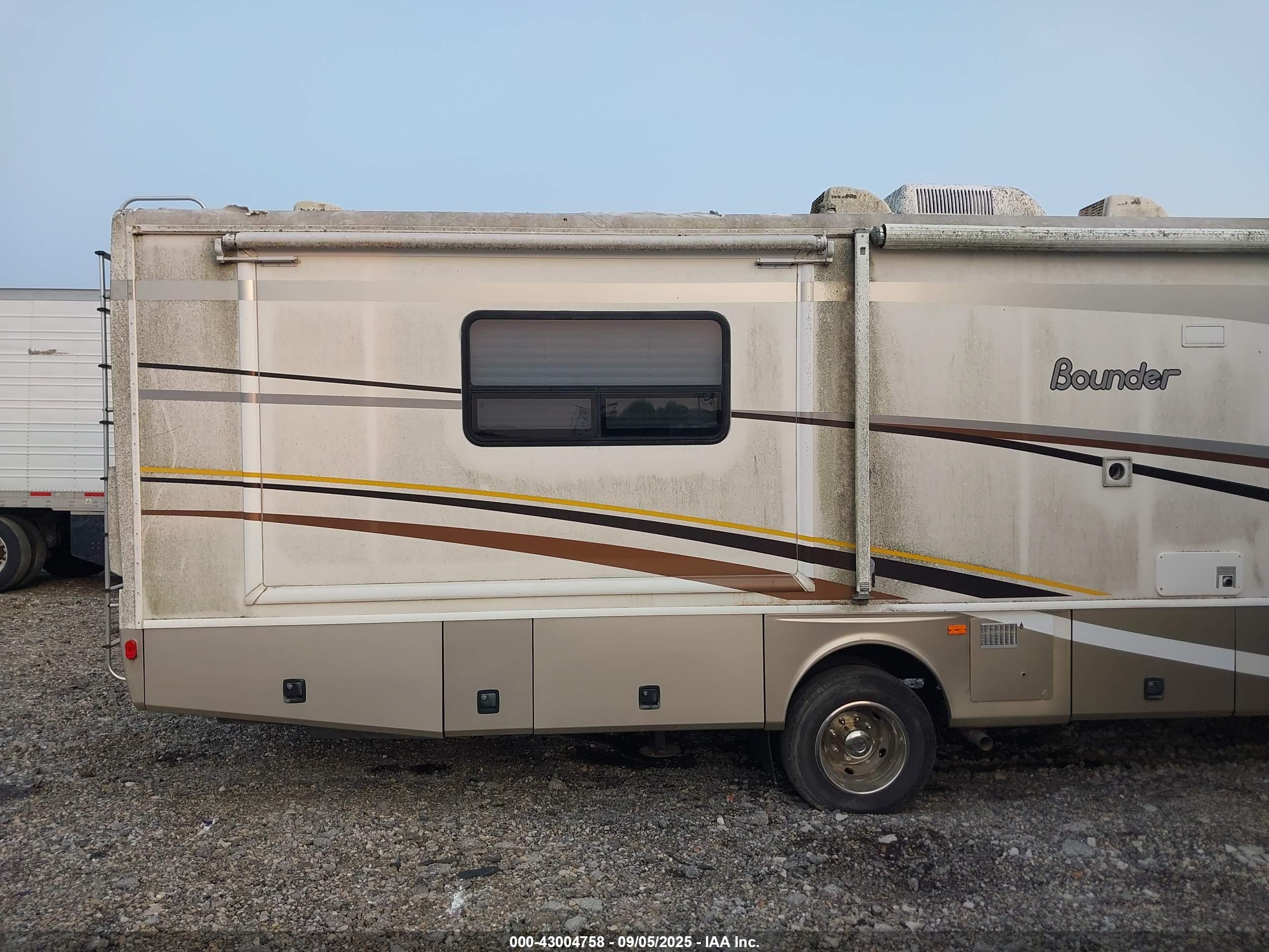 FORD F550 image 6