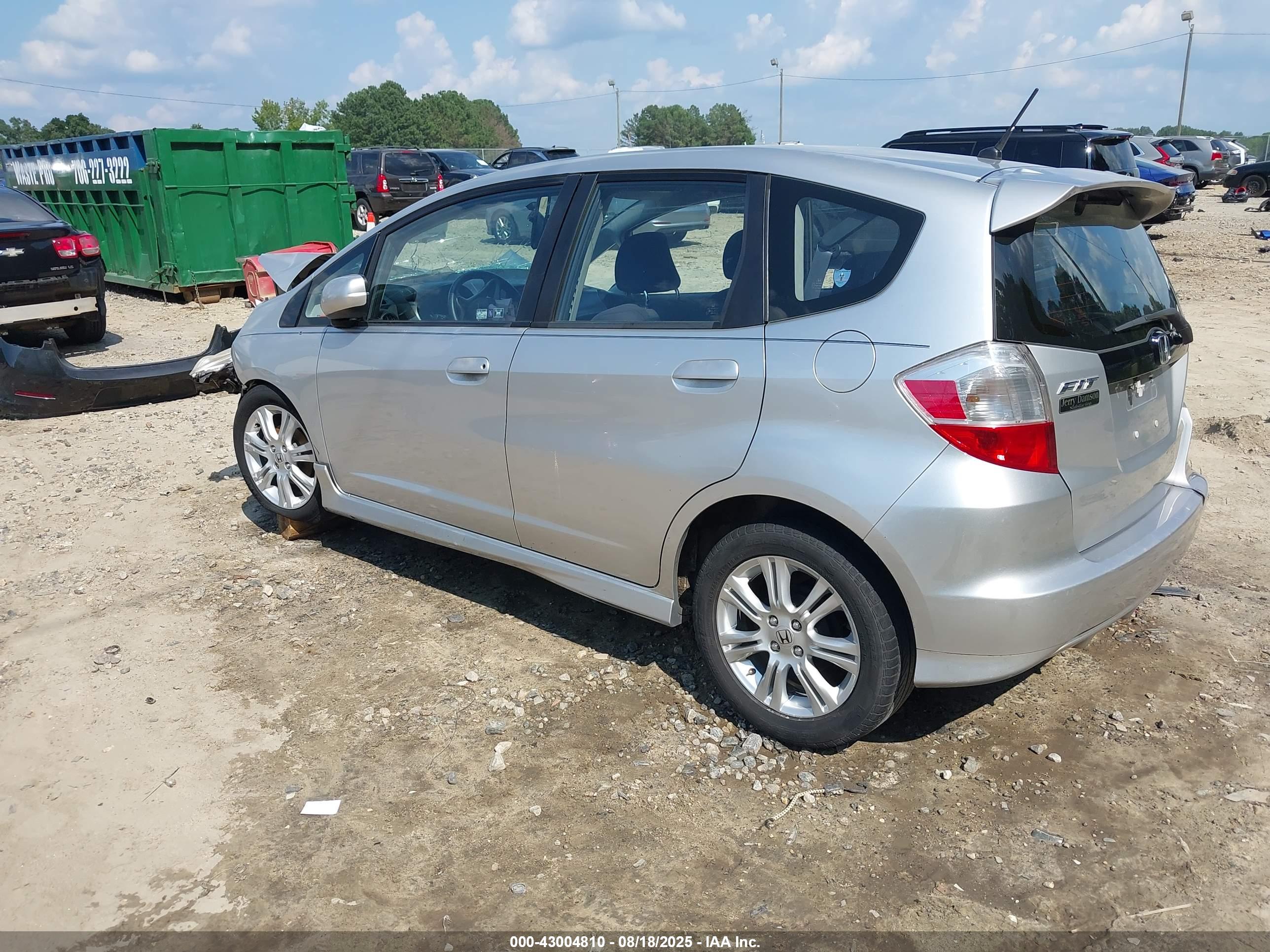 HONDA FIT image 3