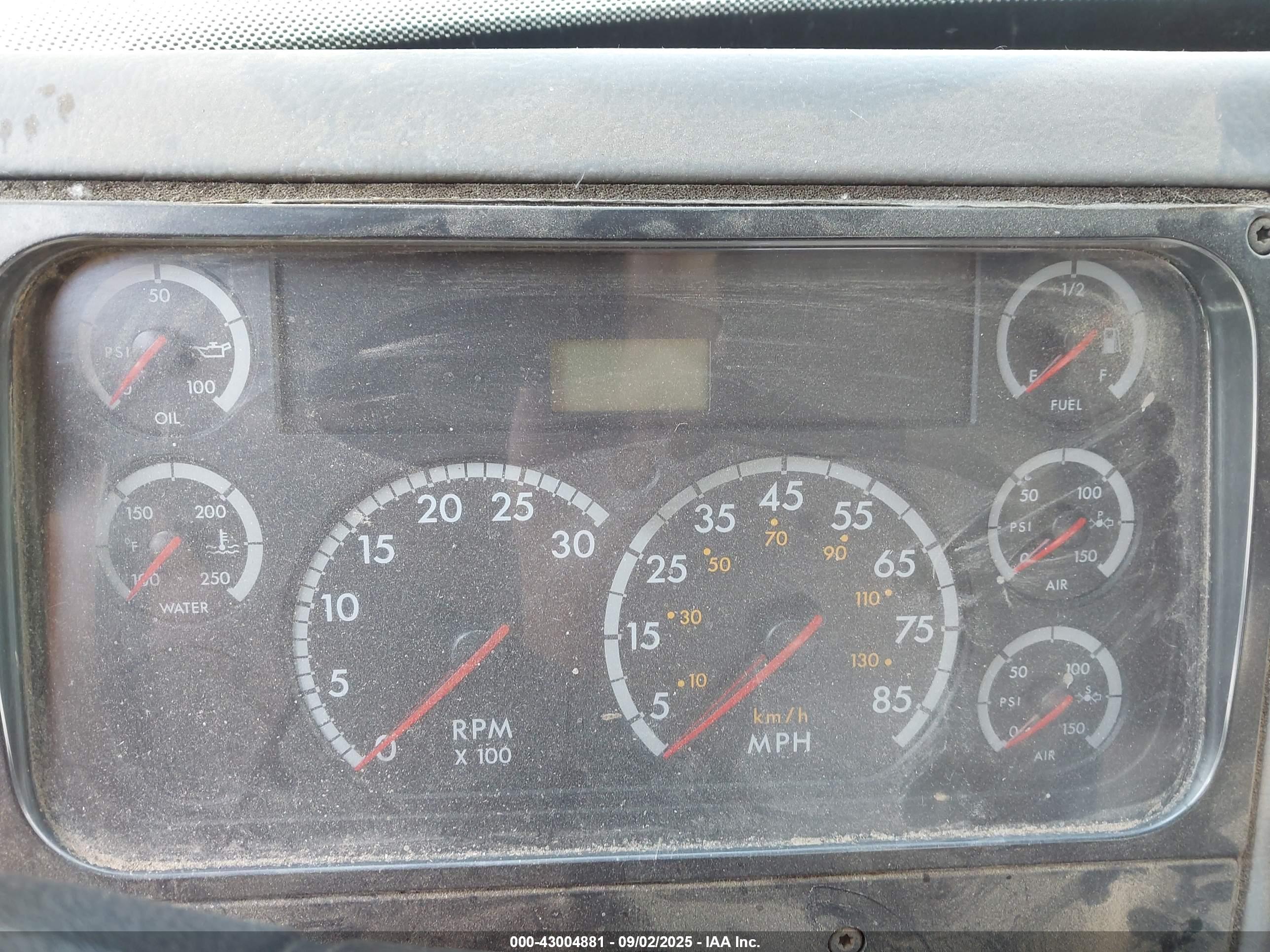 FREIGHTLINER MEDIUM image 6