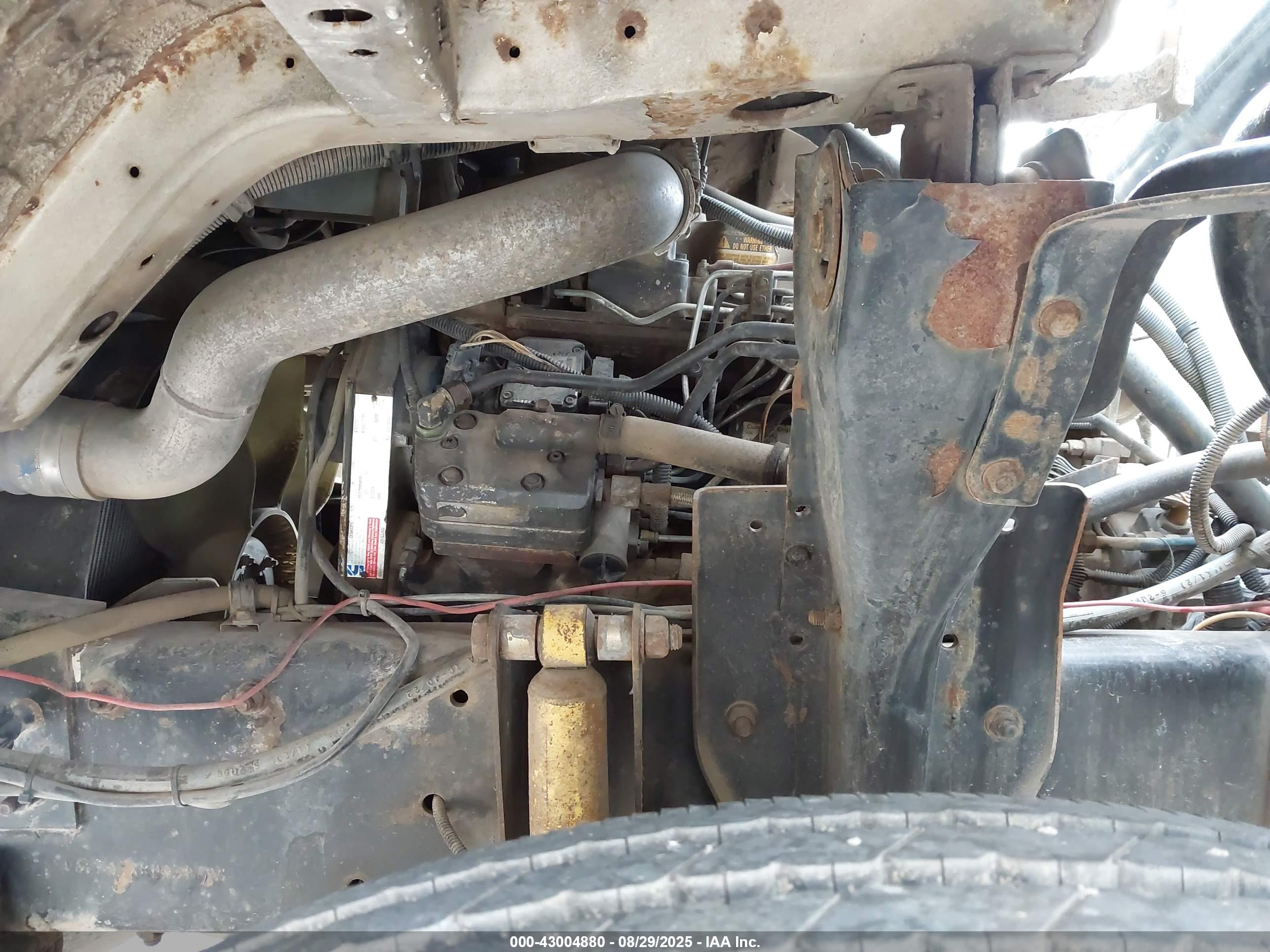 FREIGHTLINER HC image 10