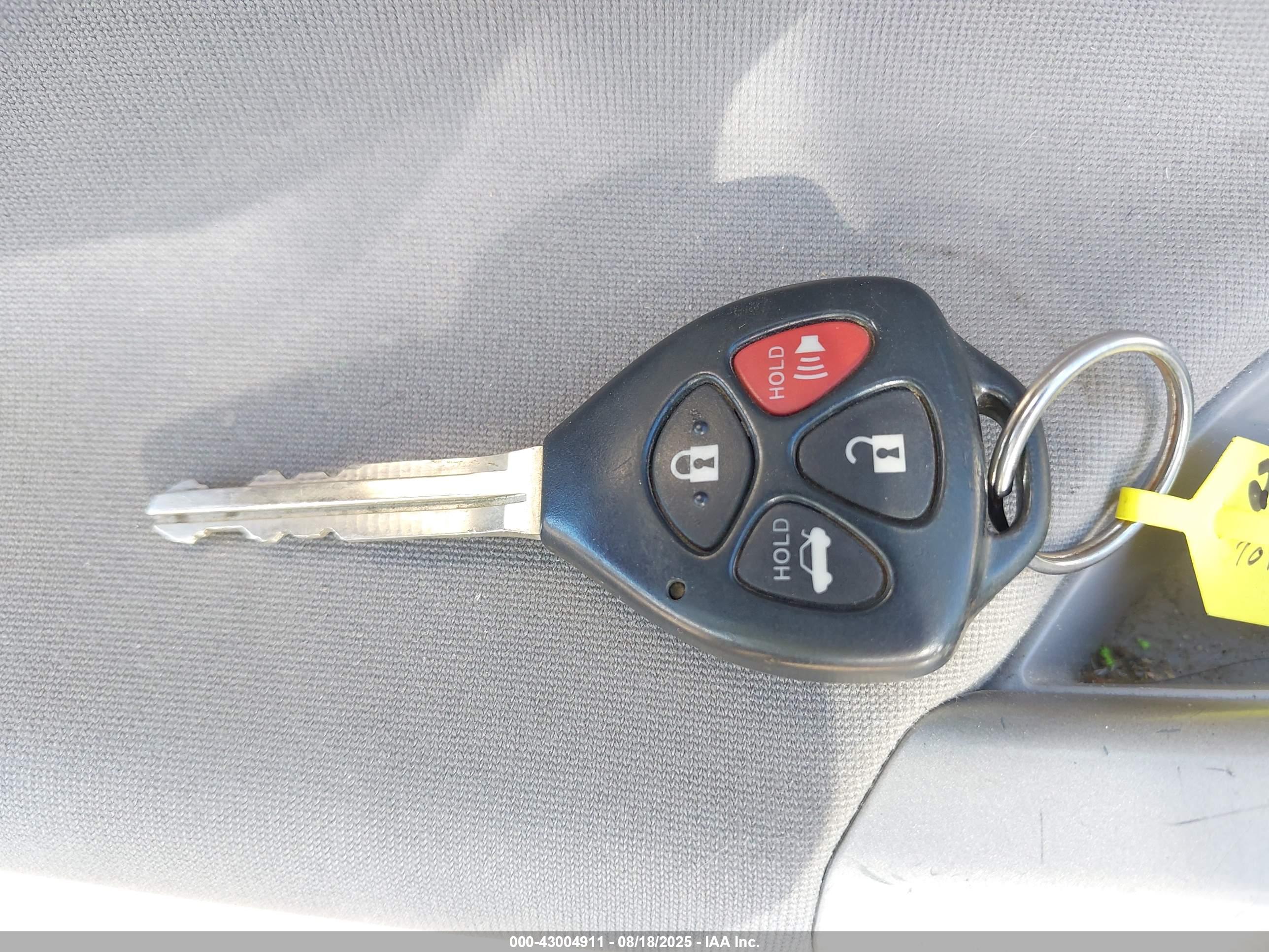 TOYOTA COROLLA image 11