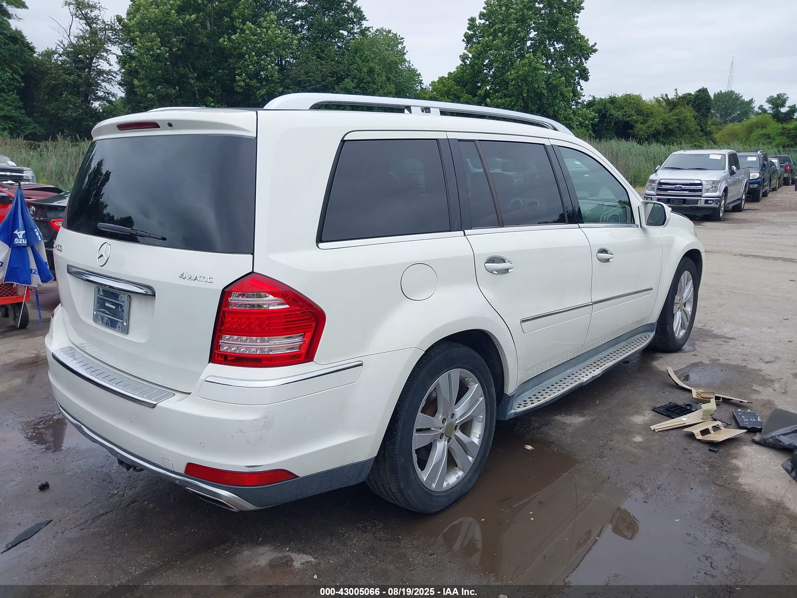 MERCEDES-BENZ GL image 4