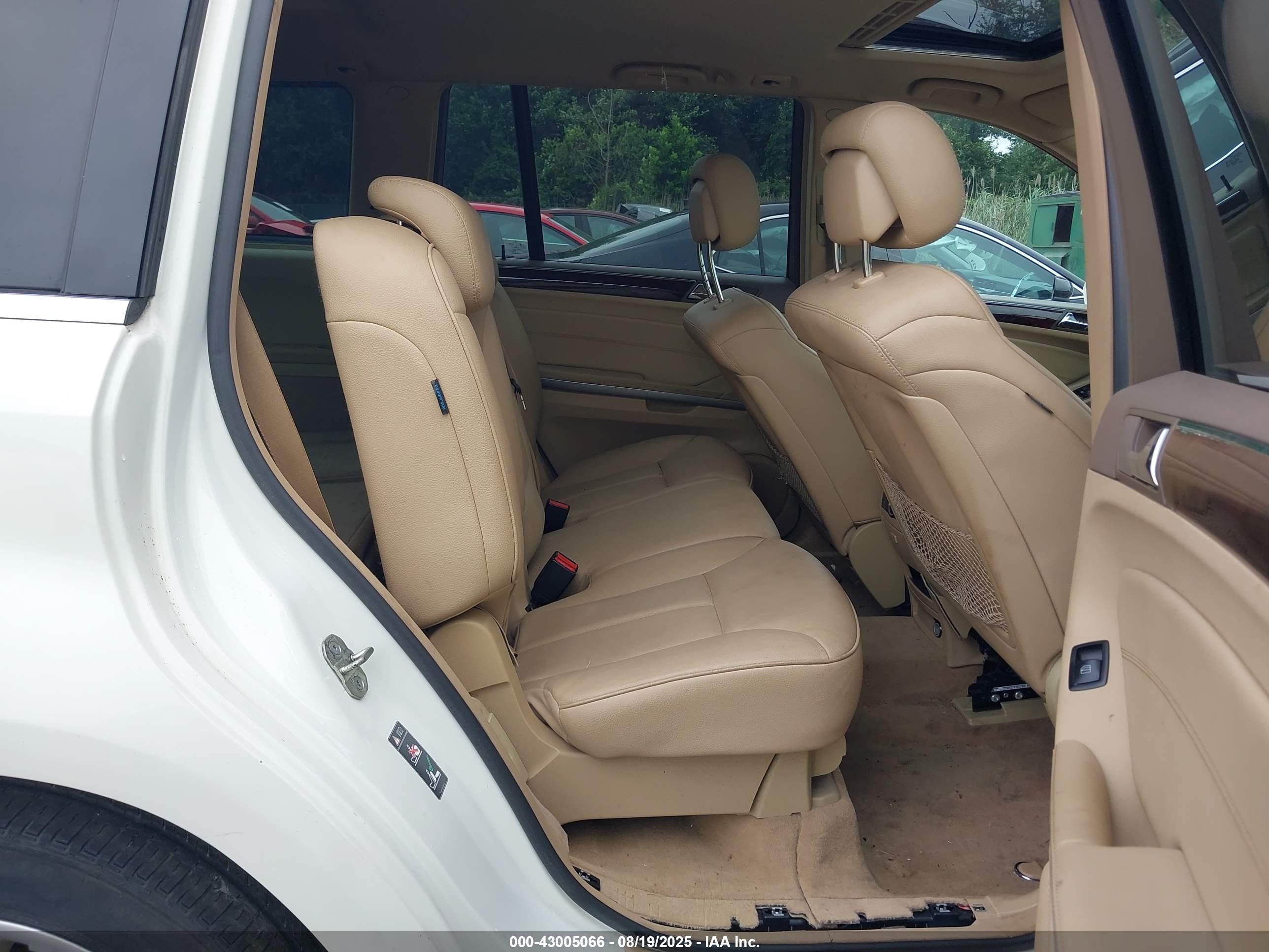 MERCEDES-BENZ GL image 8