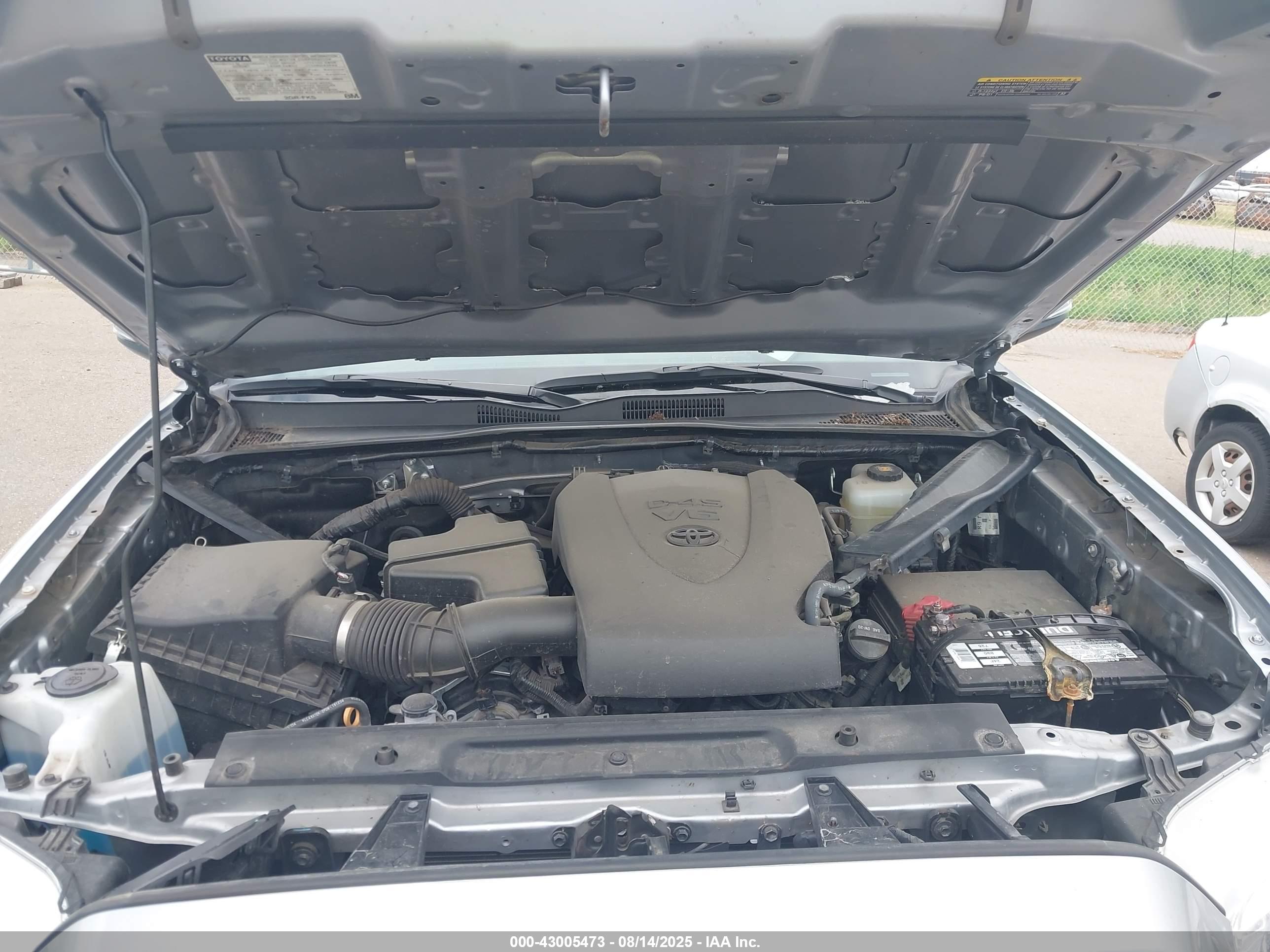 TOYOTA TACOMA image 10