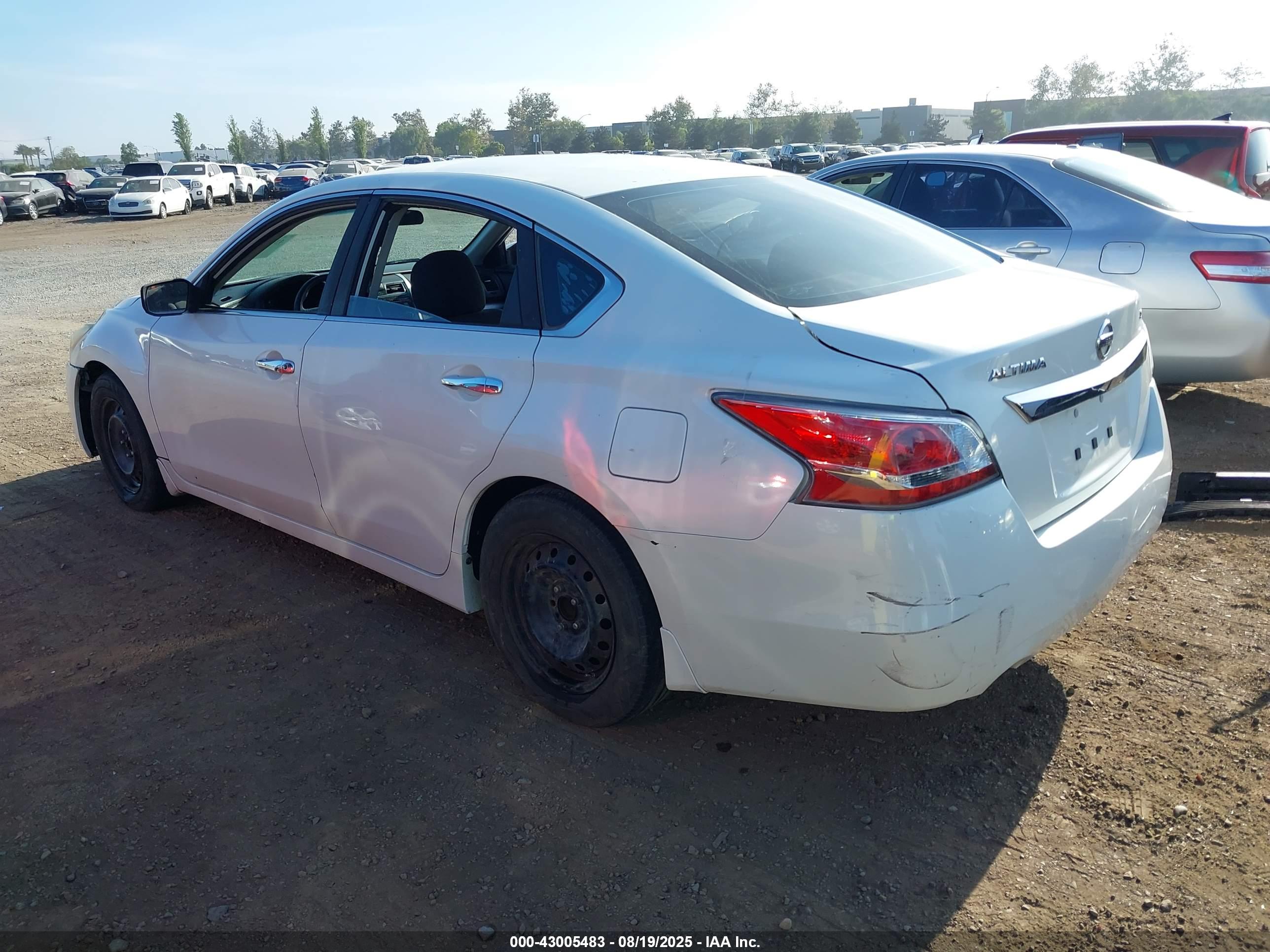 NISSAN ALTIMA image 3