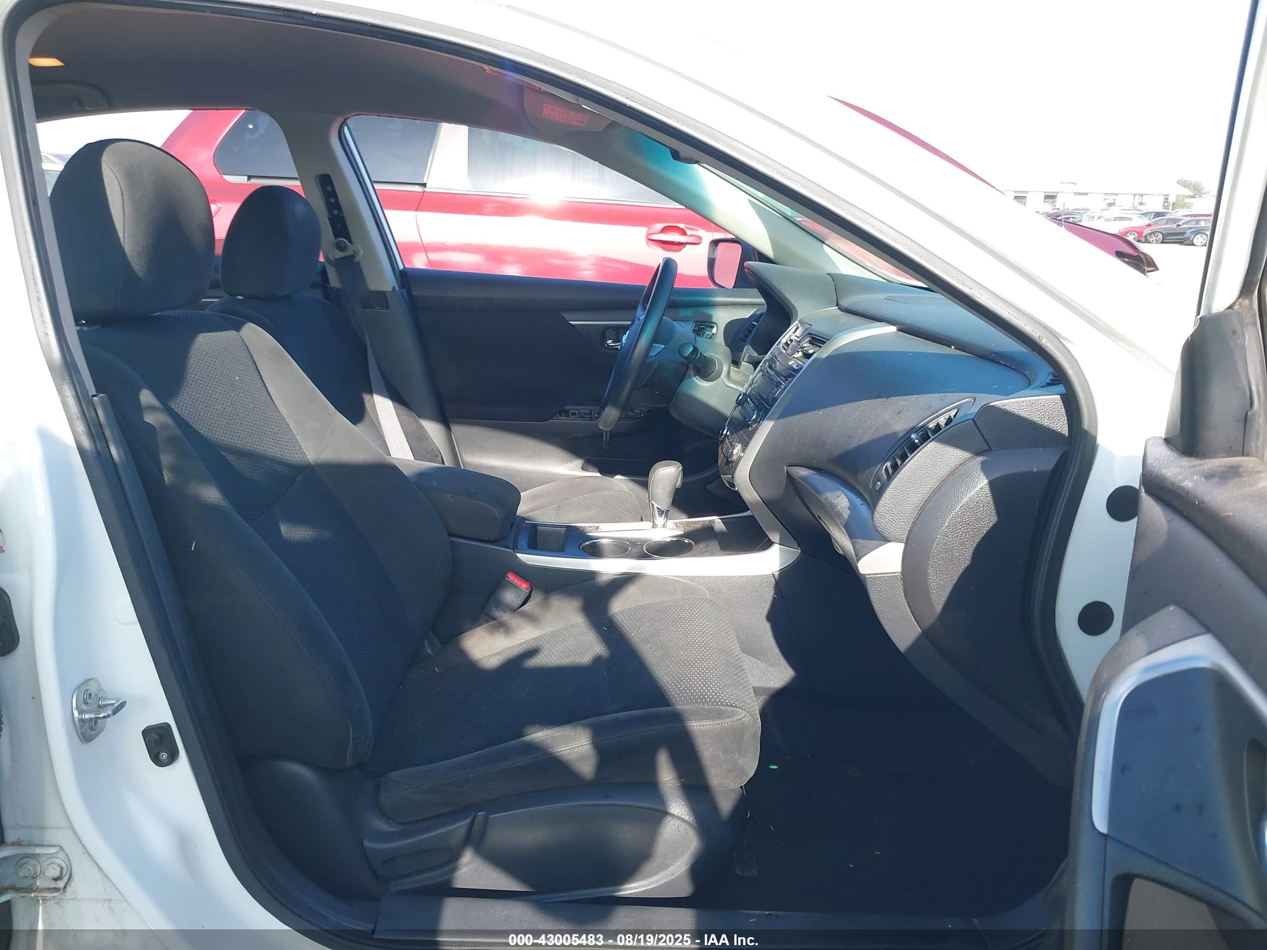 NISSAN ALTIMA image 5