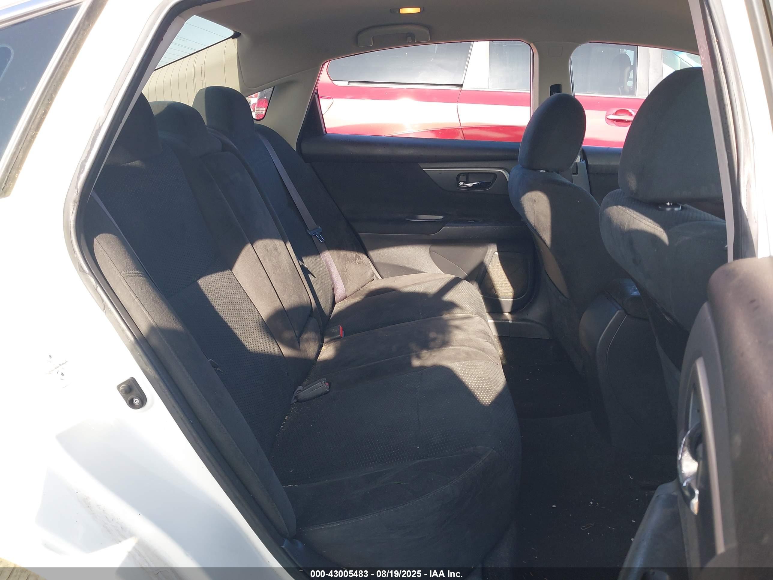 NISSAN ALTIMA image 8