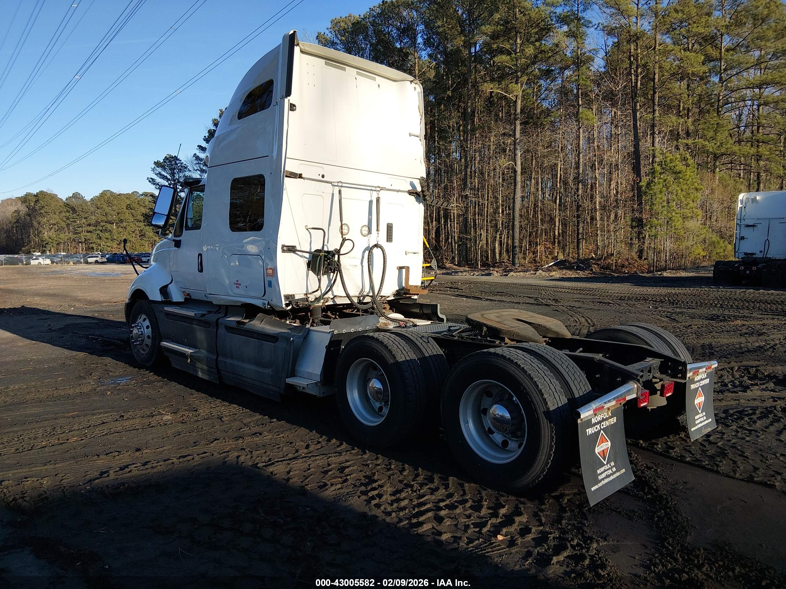 INTERNATIONAL PROSTAR image 3