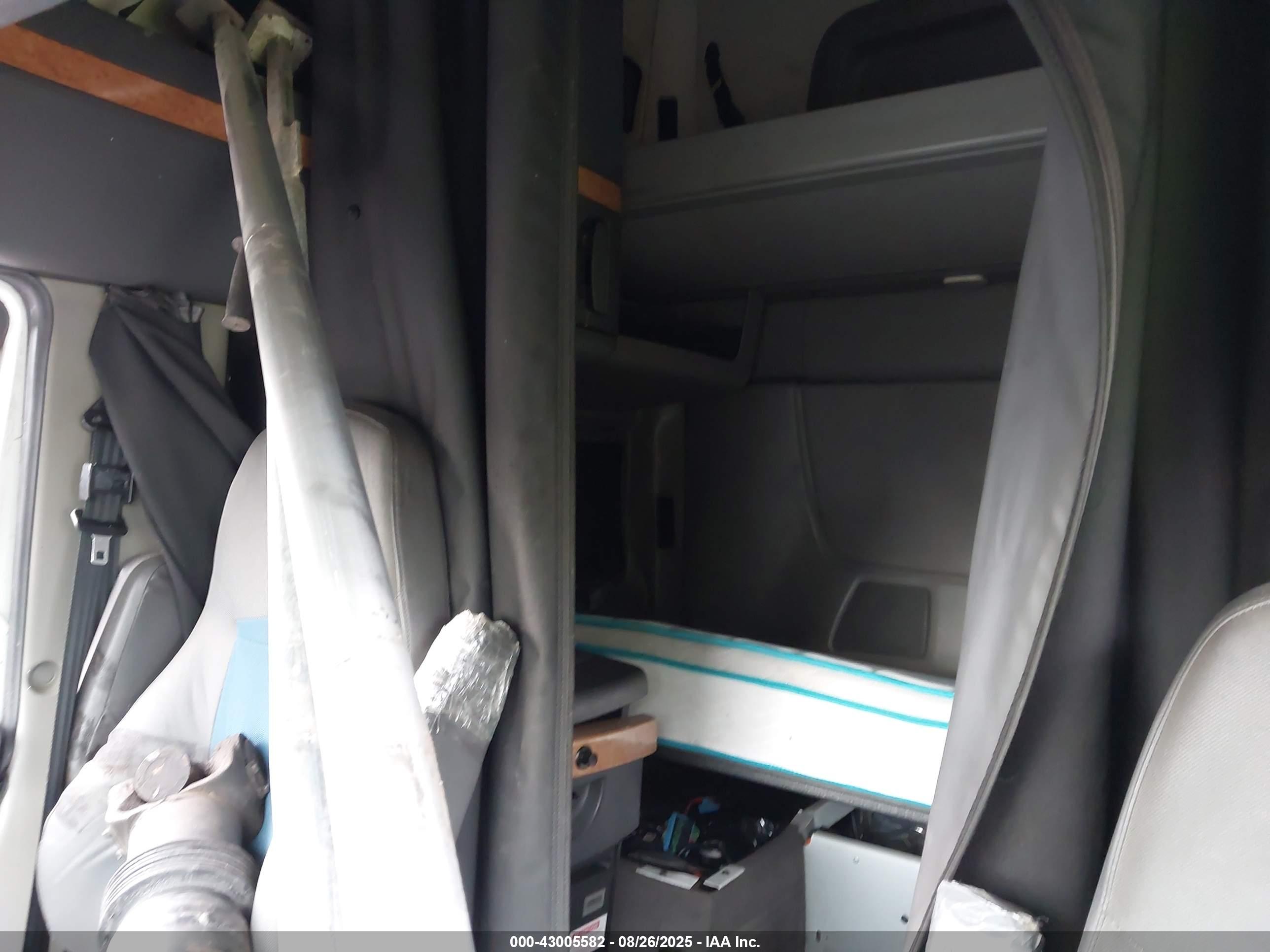INTERNATIONAL PROSTAR image 7
