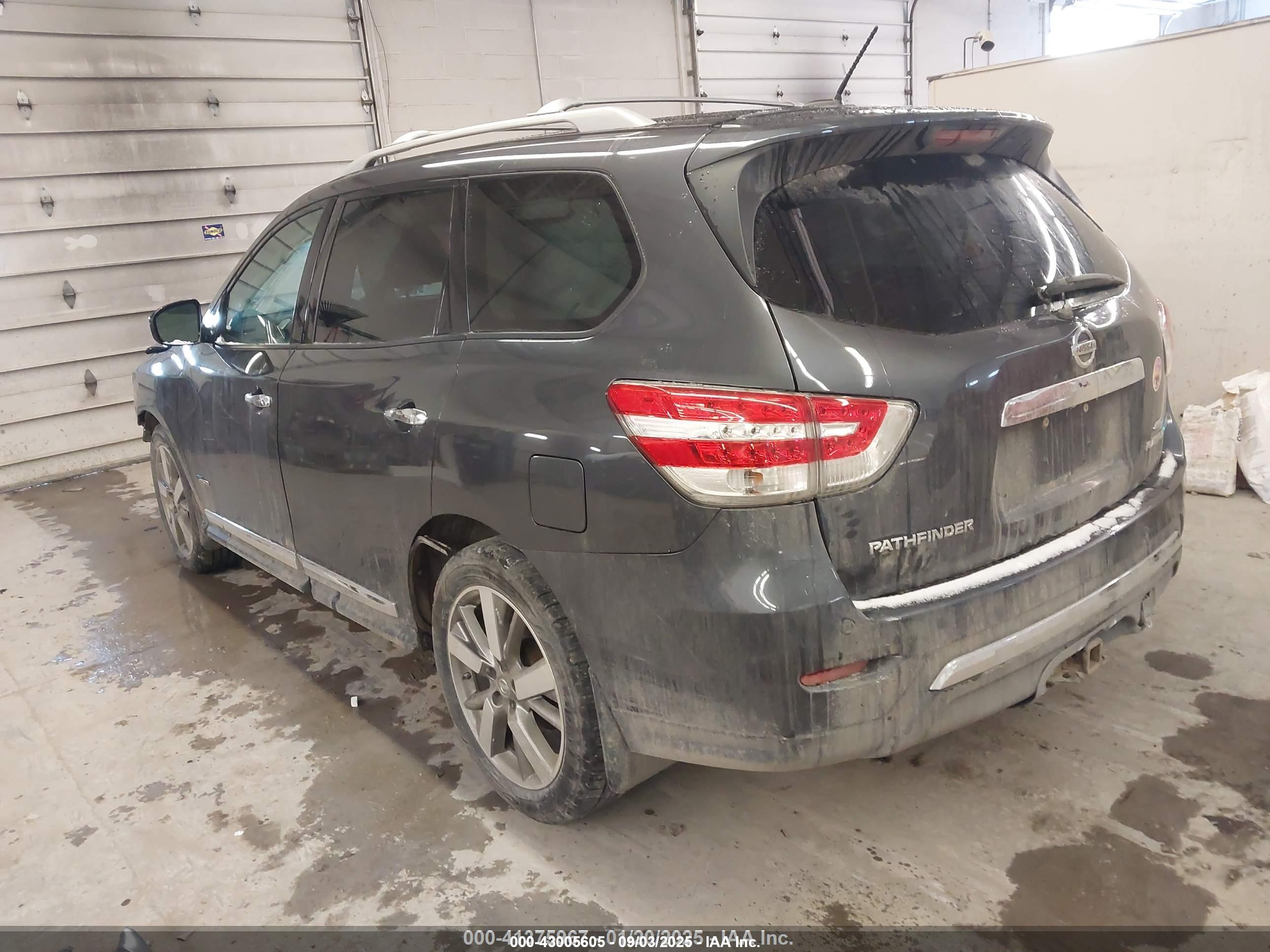 NISSAN PATHFINDER image 3