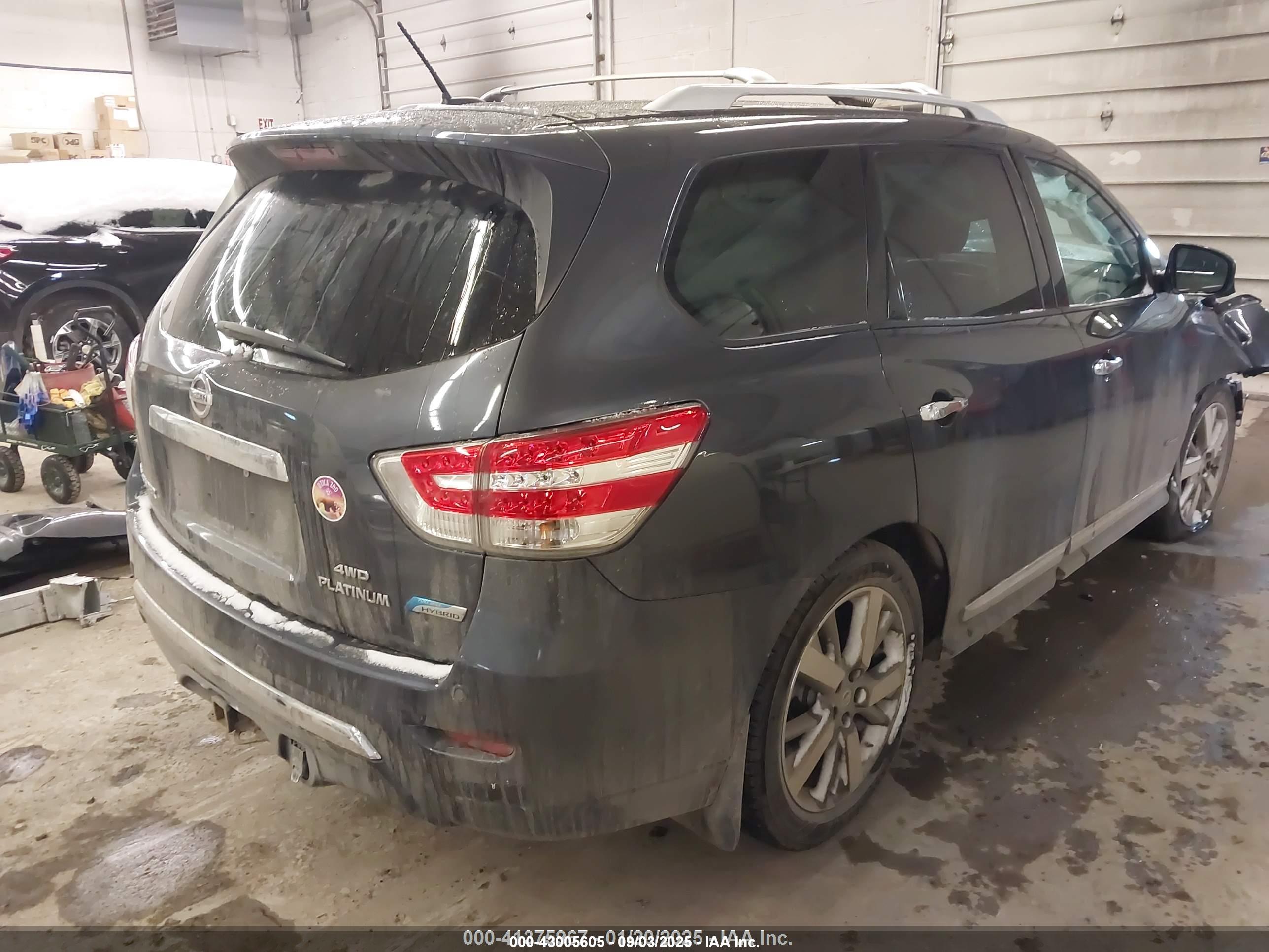 NISSAN PATHFINDER image 4