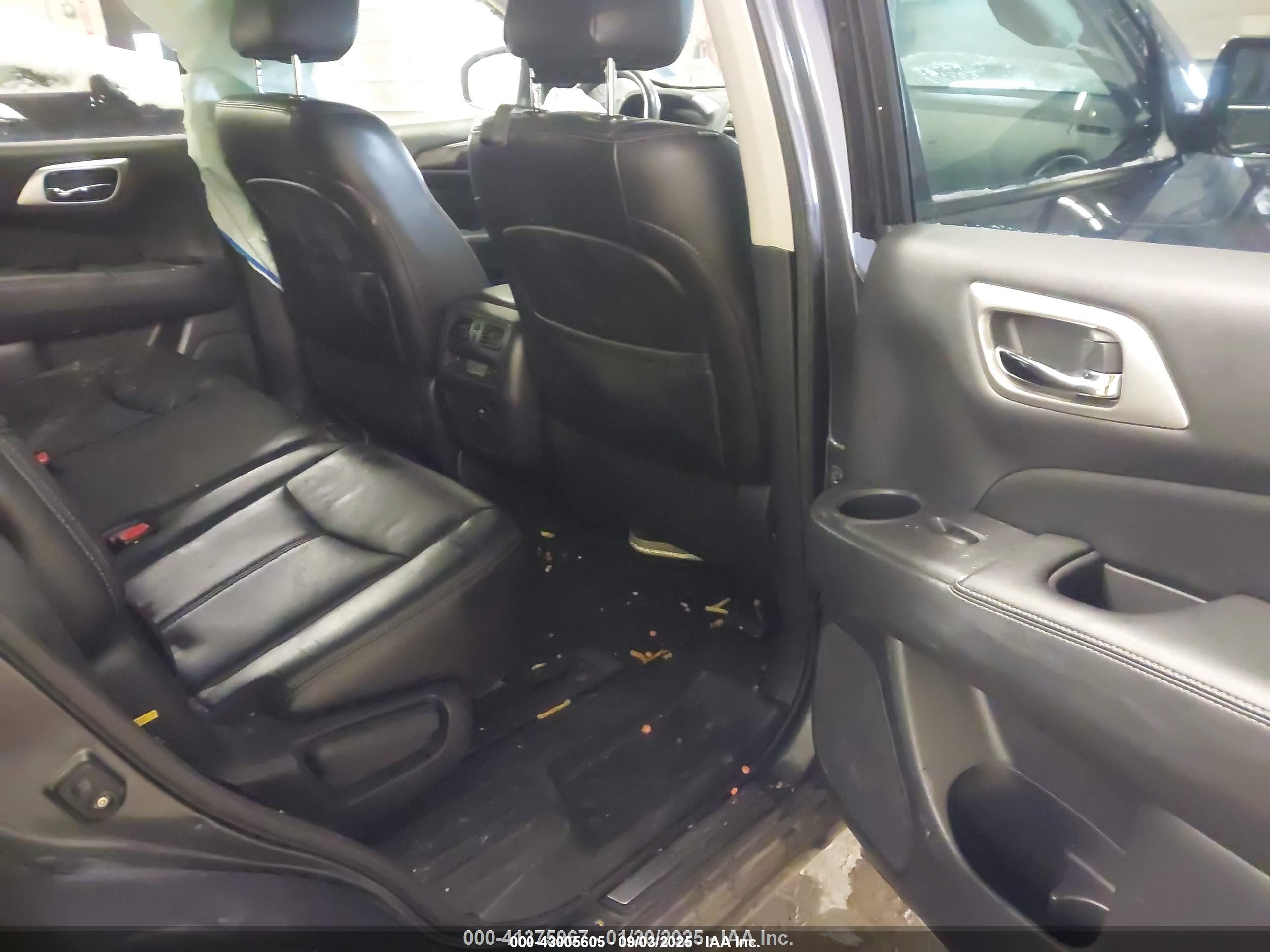 NISSAN PATHFINDER image 8