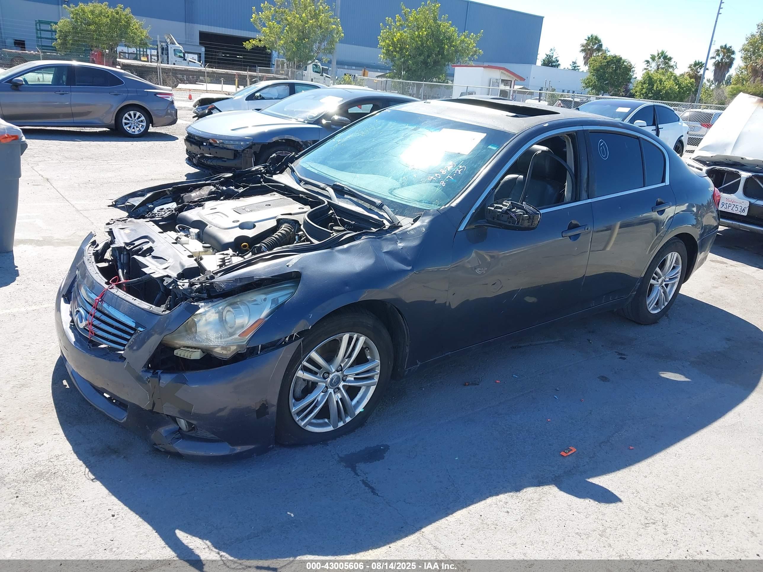 INFINITI G25X image 2
