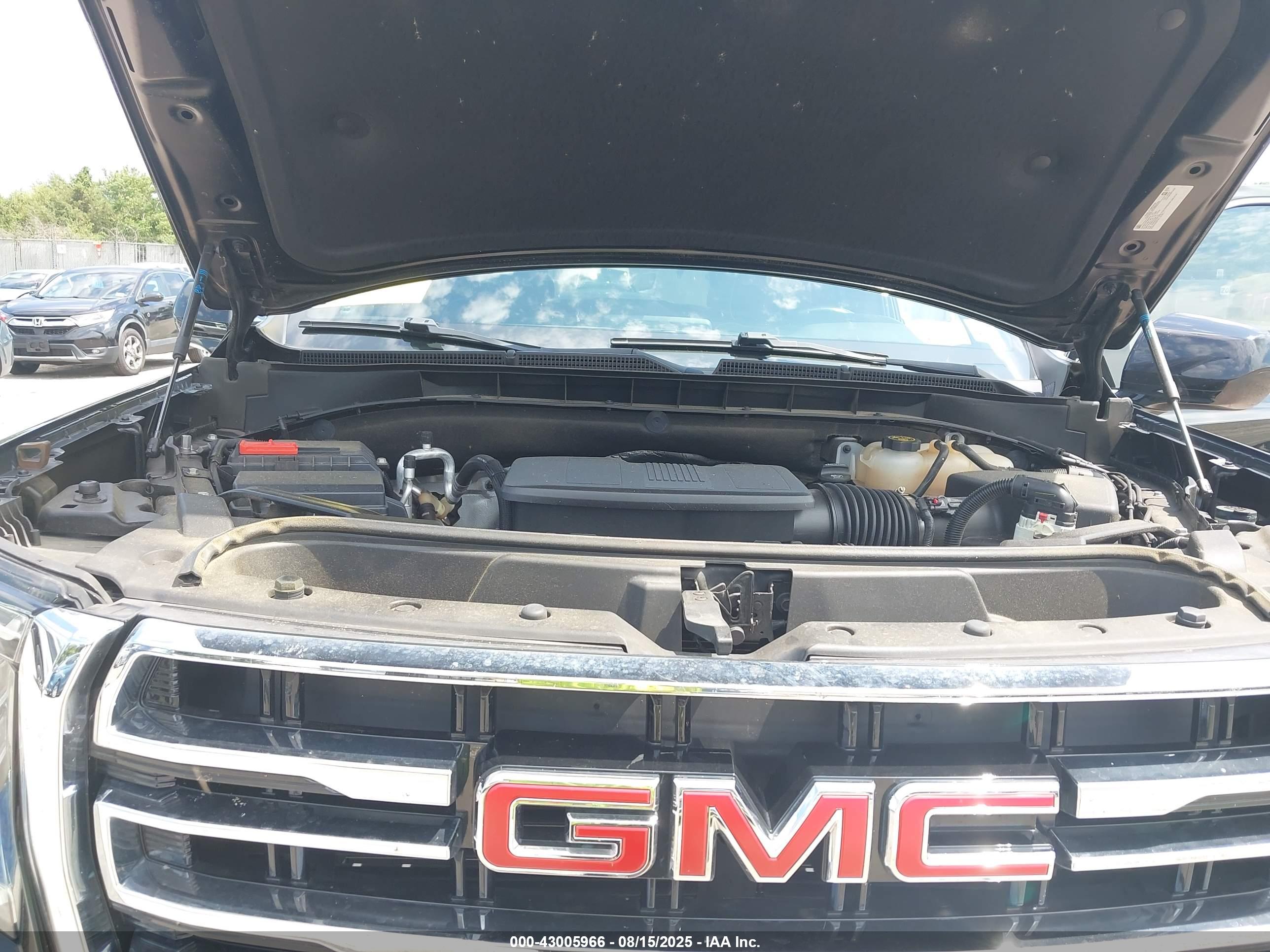 GMC YUKON image 10
