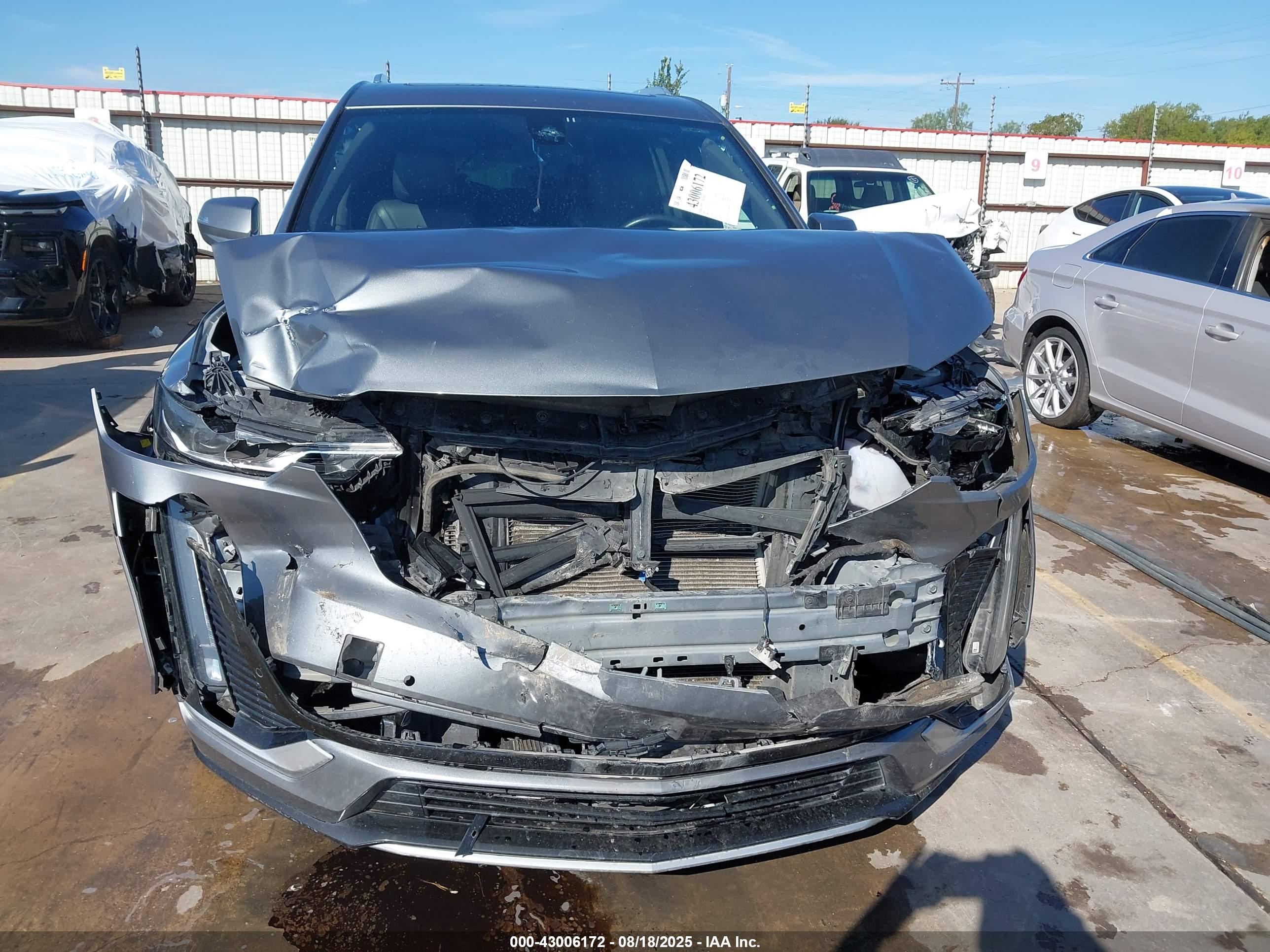CADILLAC XT6 image 6