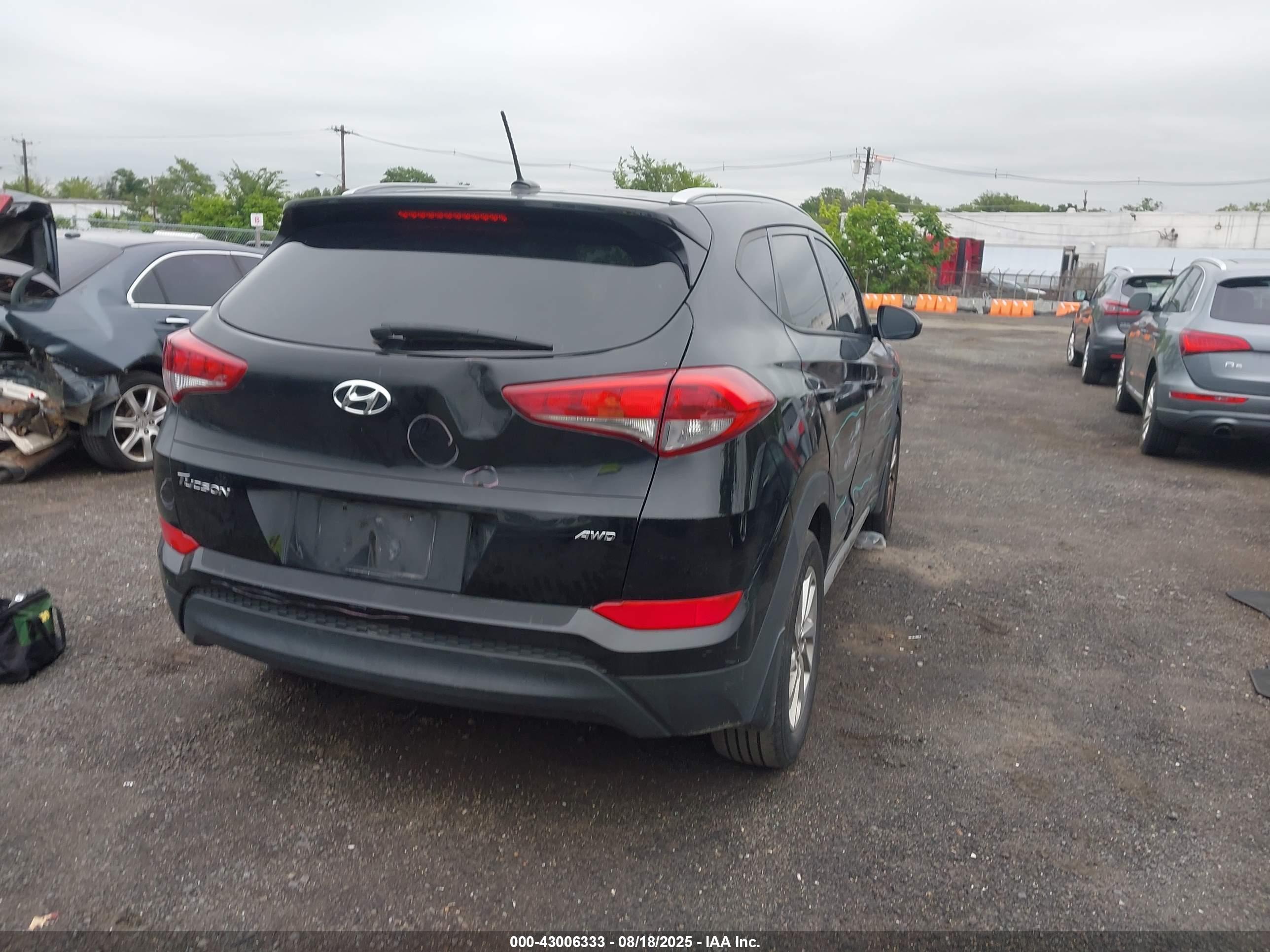 HYUNDAI TUCSON image 4