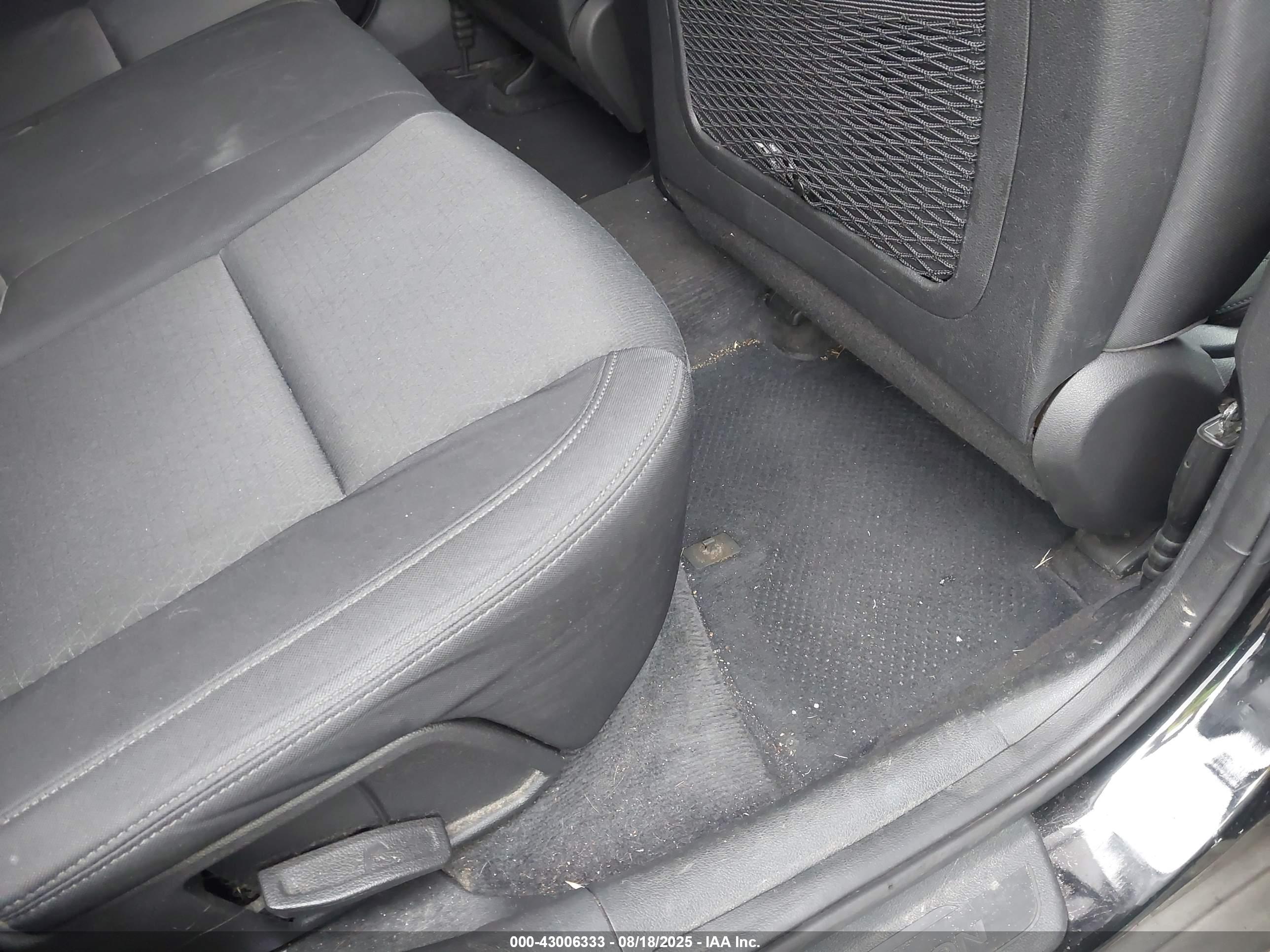 HYUNDAI TUCSON image 8