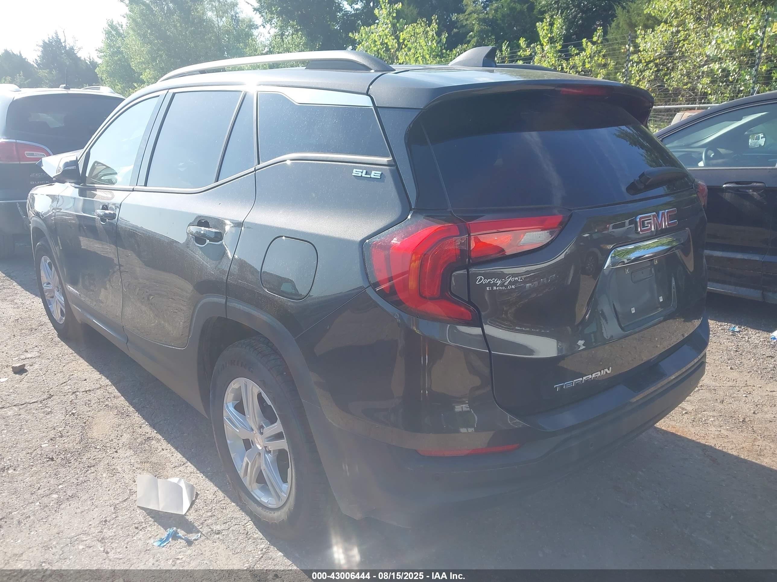 GMC TERRAIN image 3