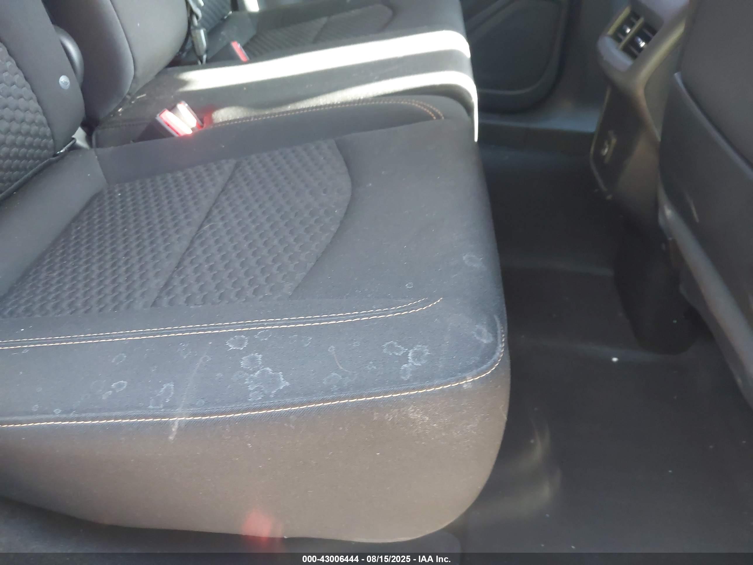 GMC TERRAIN image 8