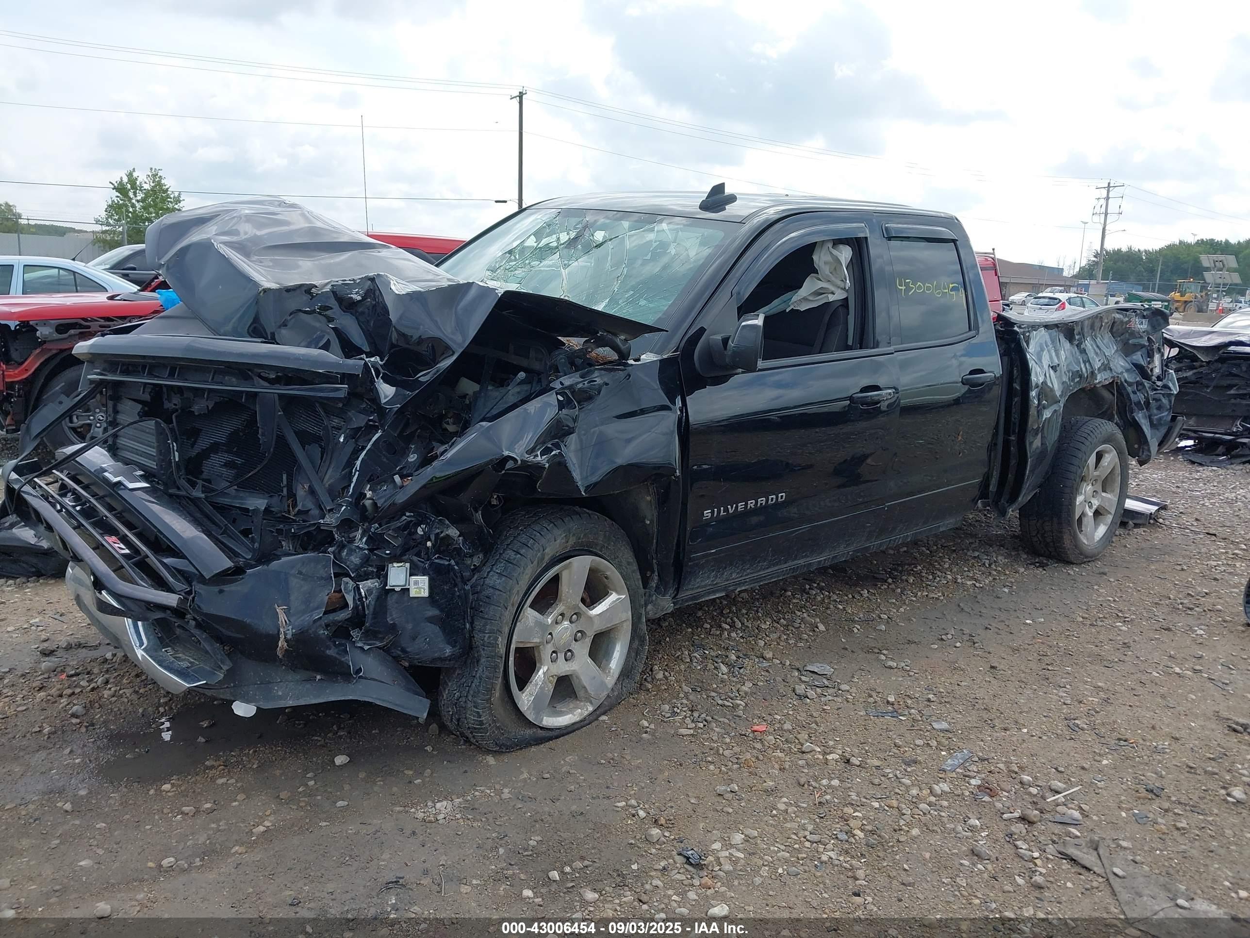 CHEVROLET SILVERADO image 2