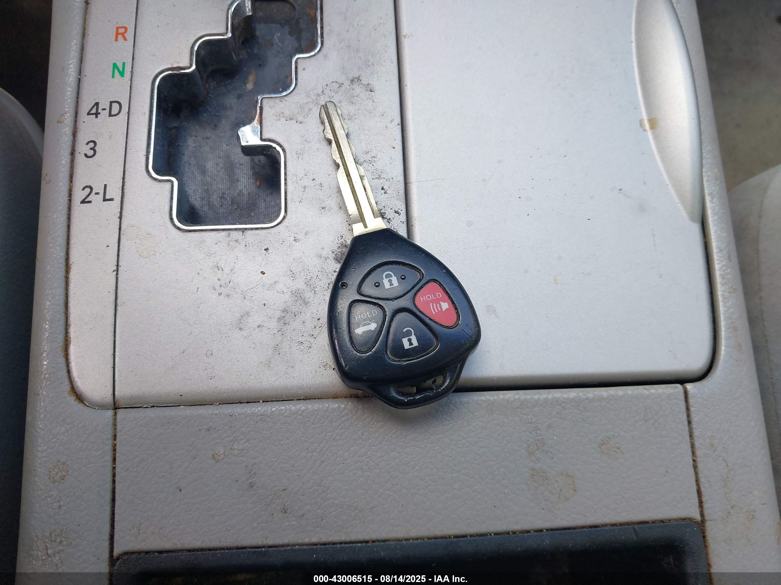 TOYOTA CAMRY image 11