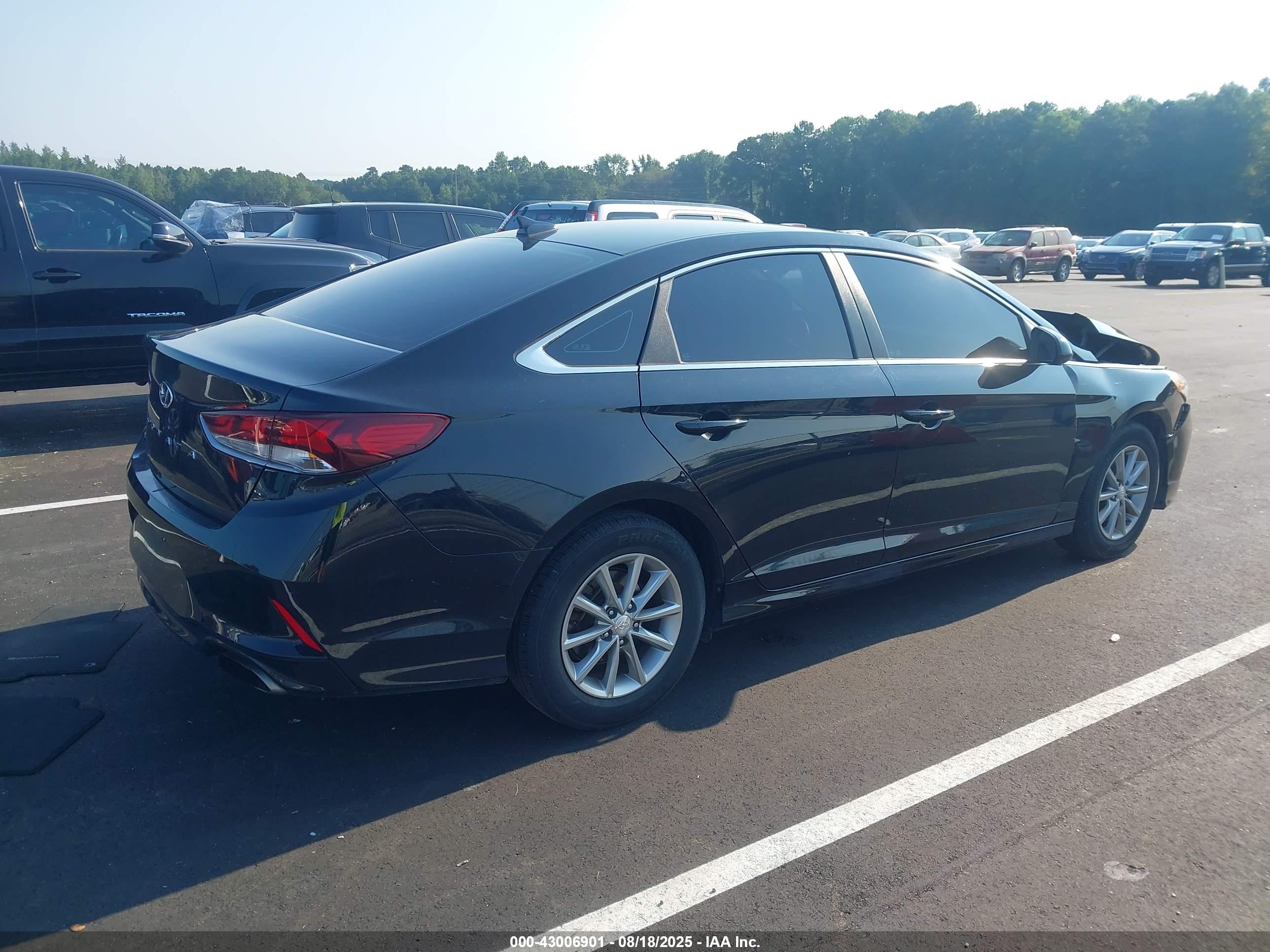 HYUNDAI SONATA image 4