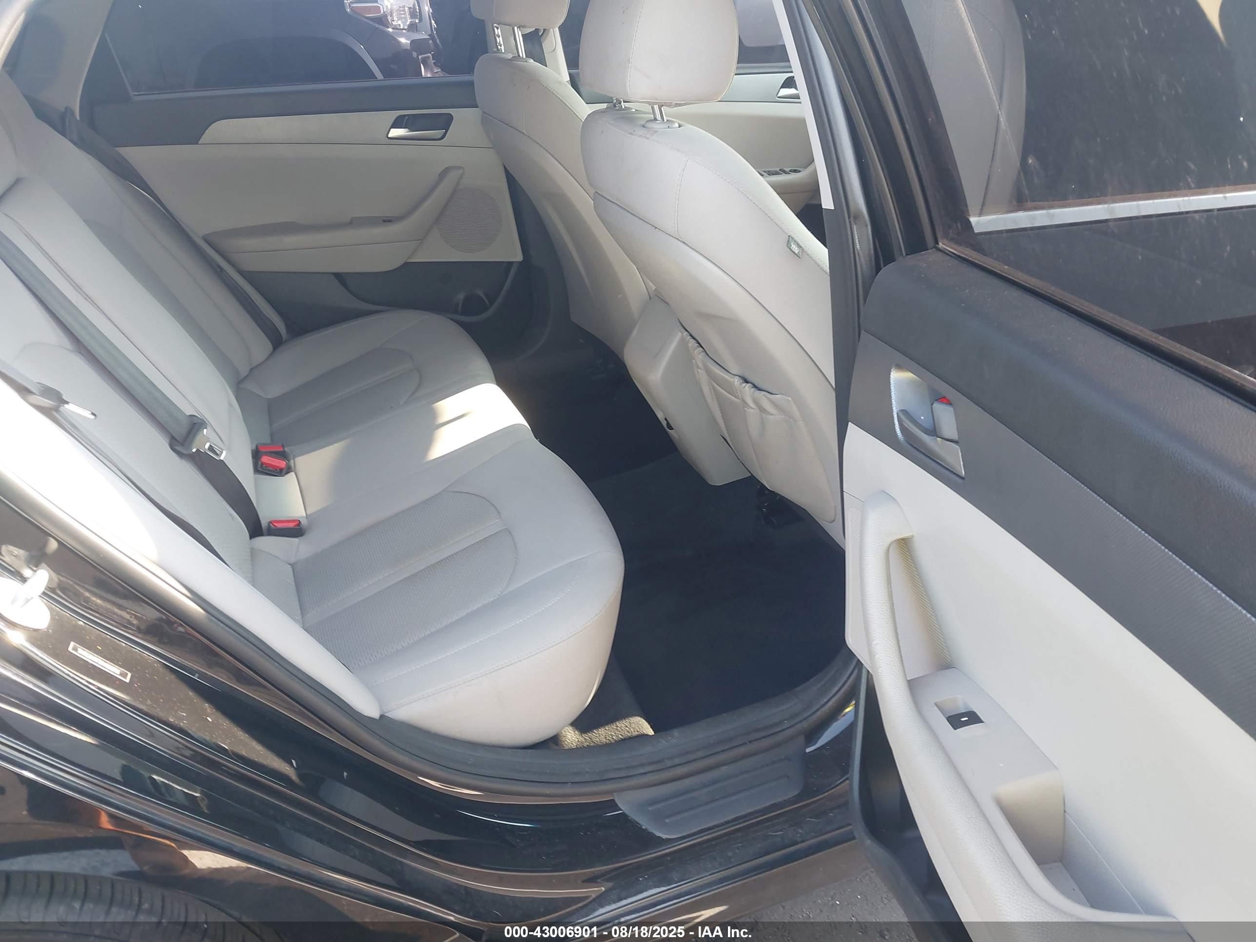 HYUNDAI SONATA image 8