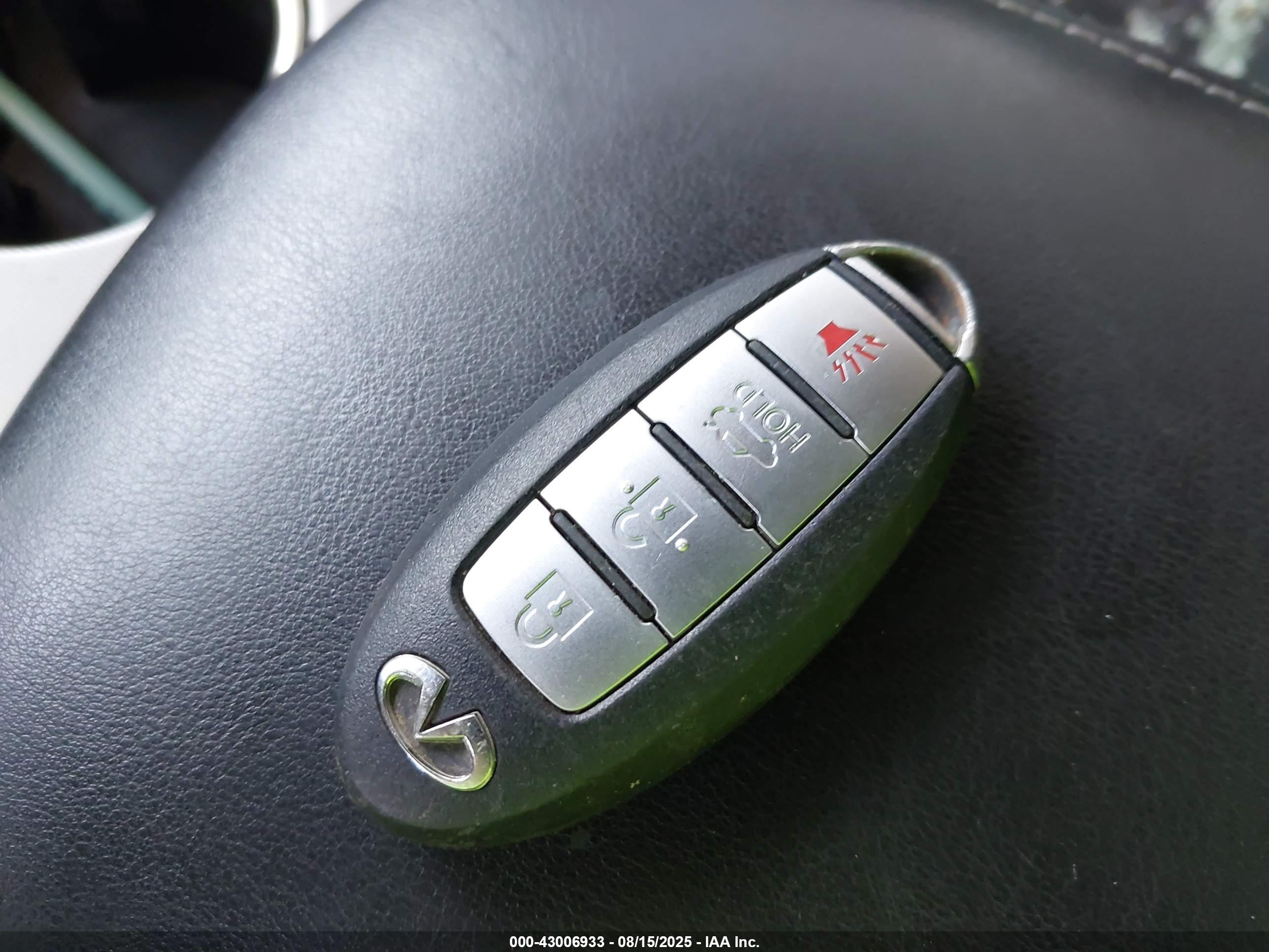 INFINITI Q60 image 11