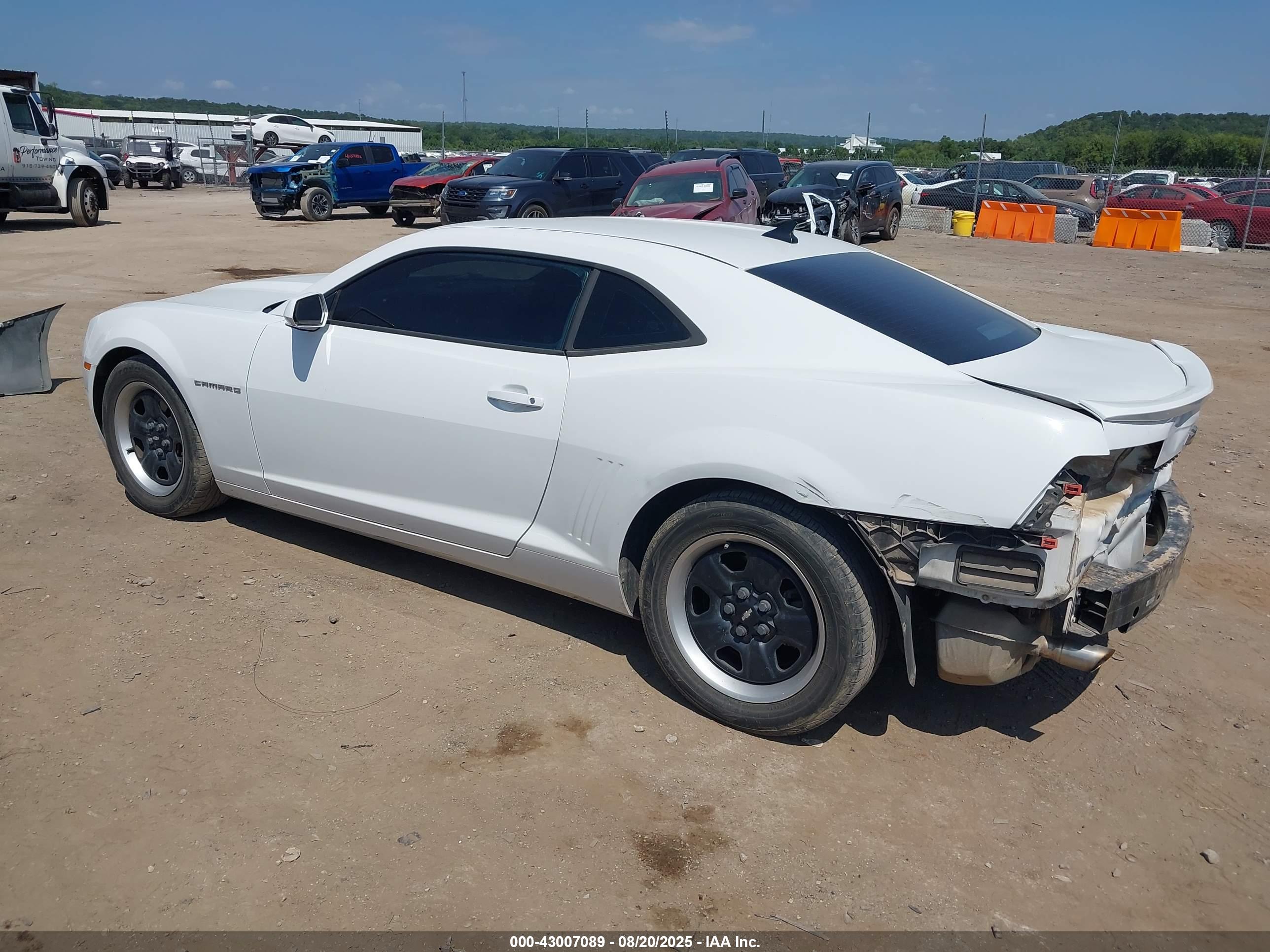 CHEVROLET CAMARO image 3
