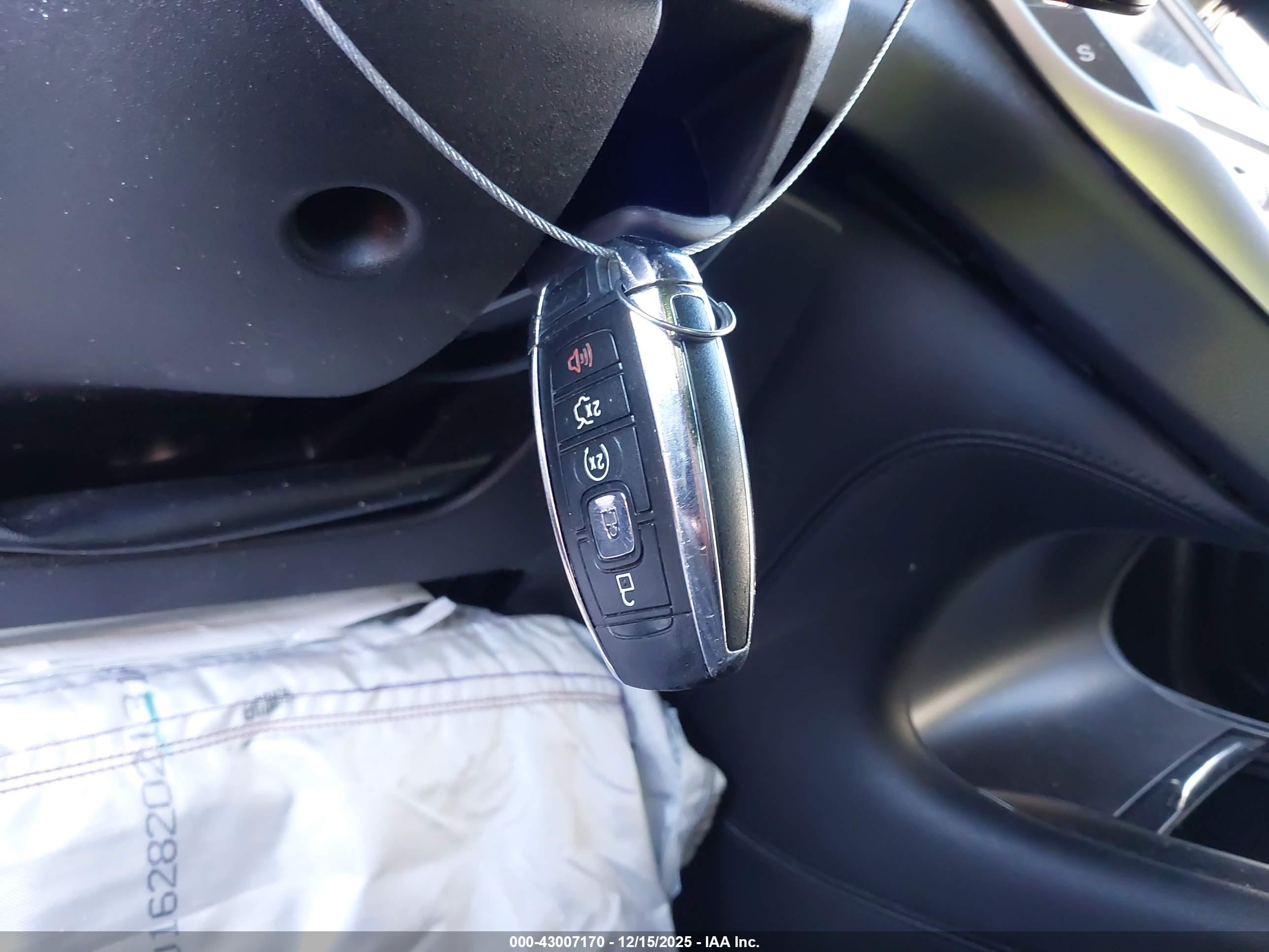 LINCOLN MKC image 11