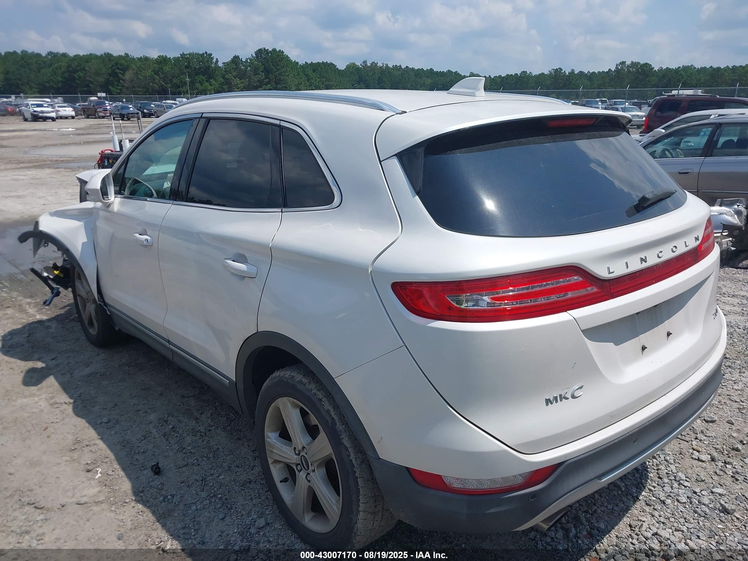 LINCOLN MKC image 3