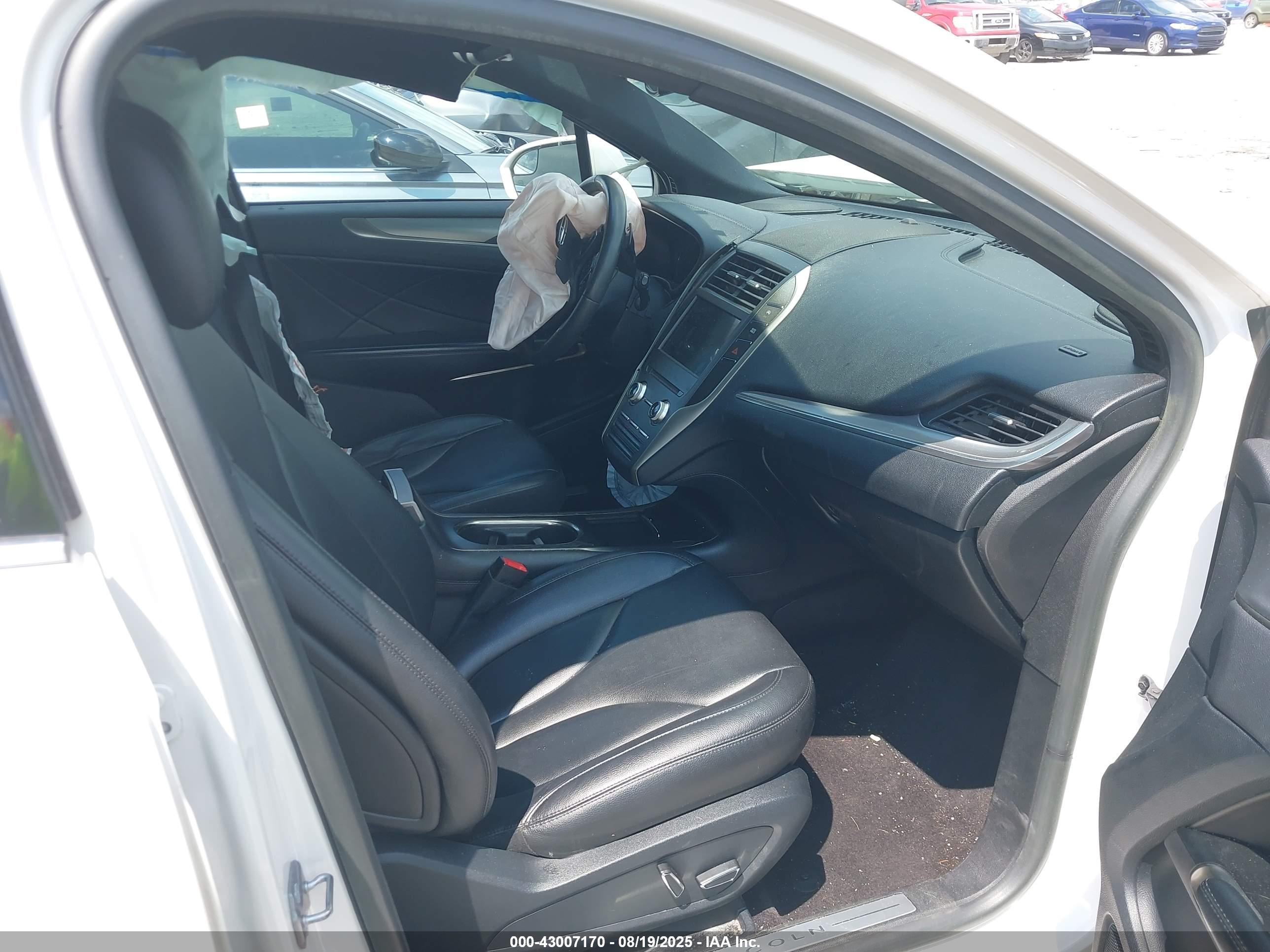 LINCOLN MKC image 5