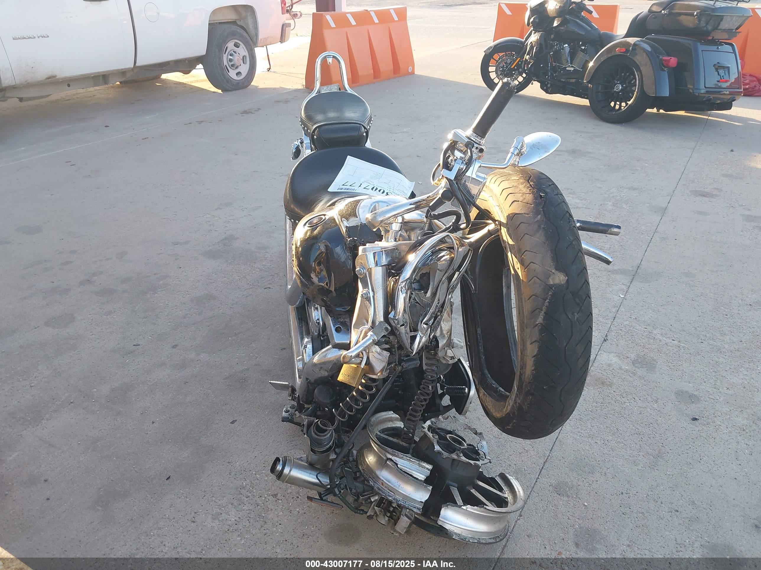YAMAHA XV1700 image 5