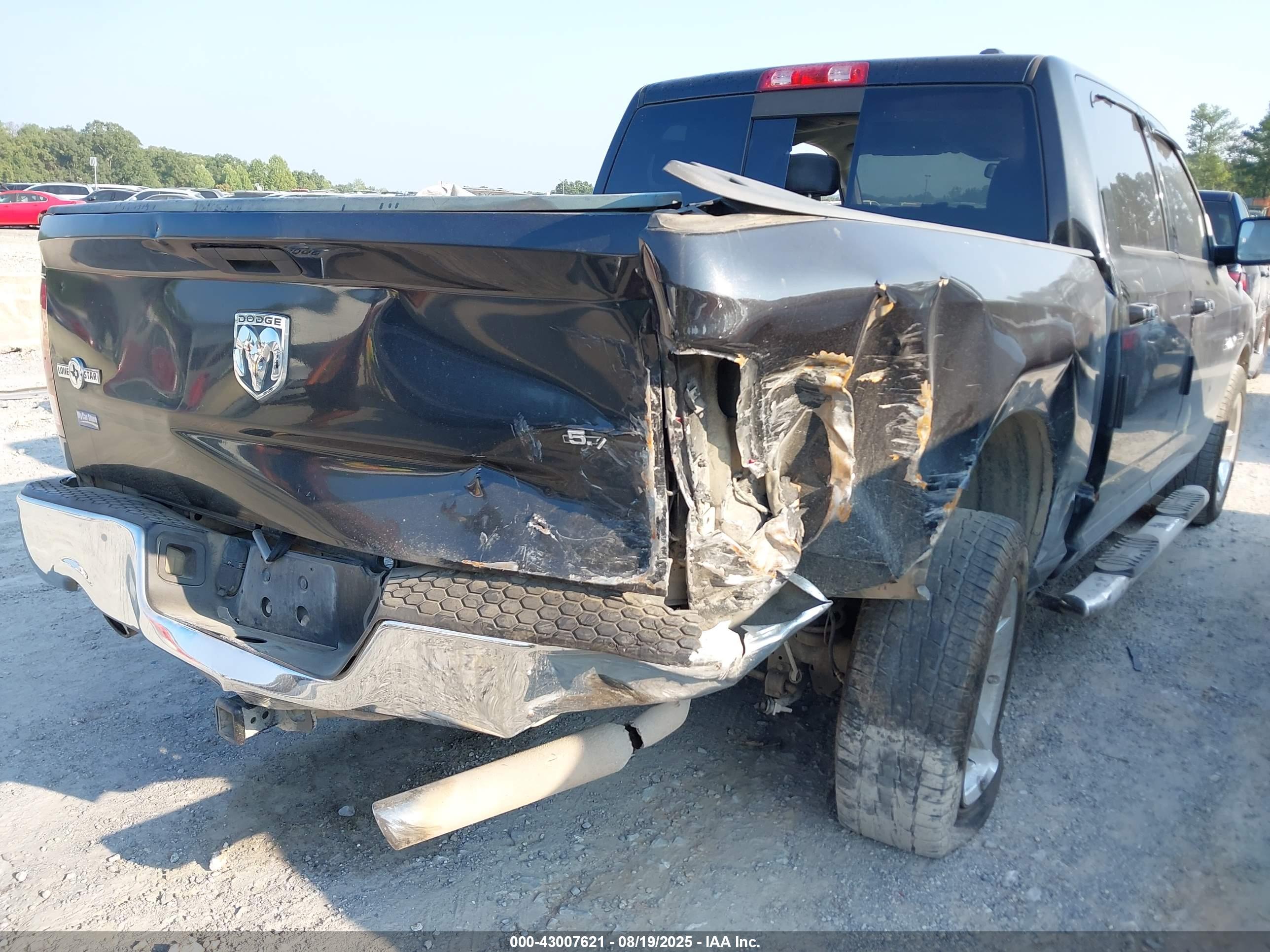 DODGE RAM image 6