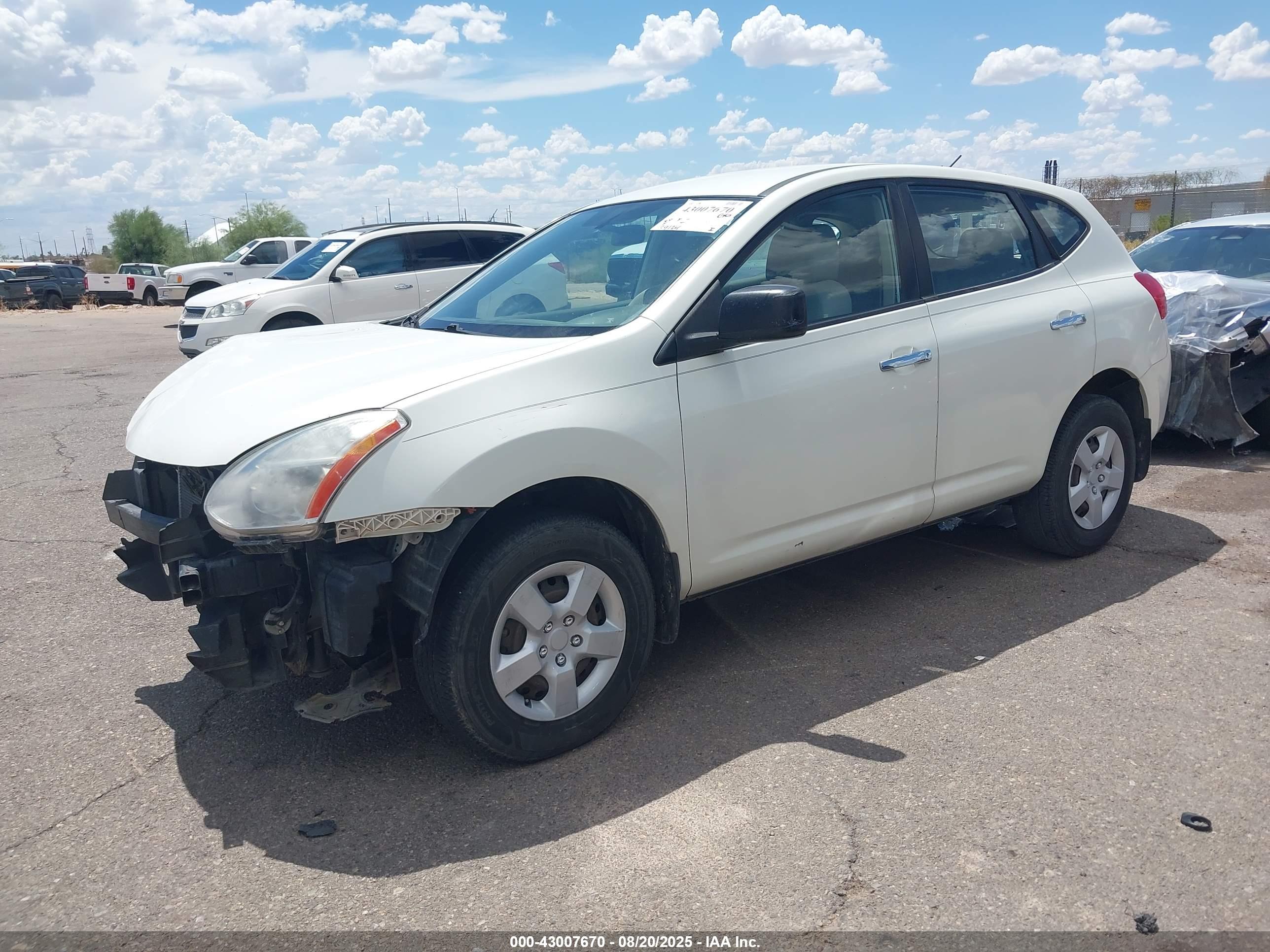 NISSAN ROGUE image 2