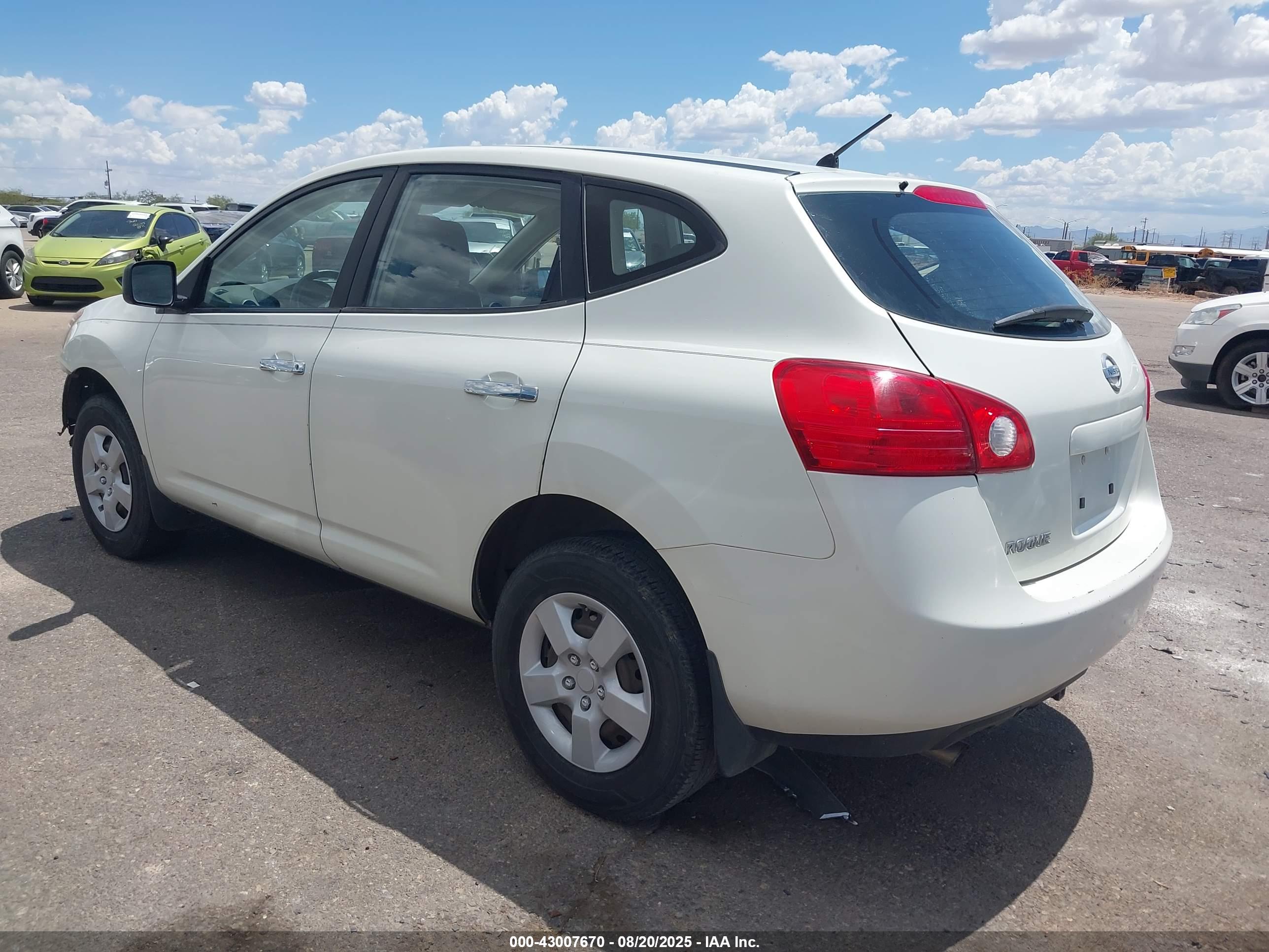 NISSAN ROGUE image 3