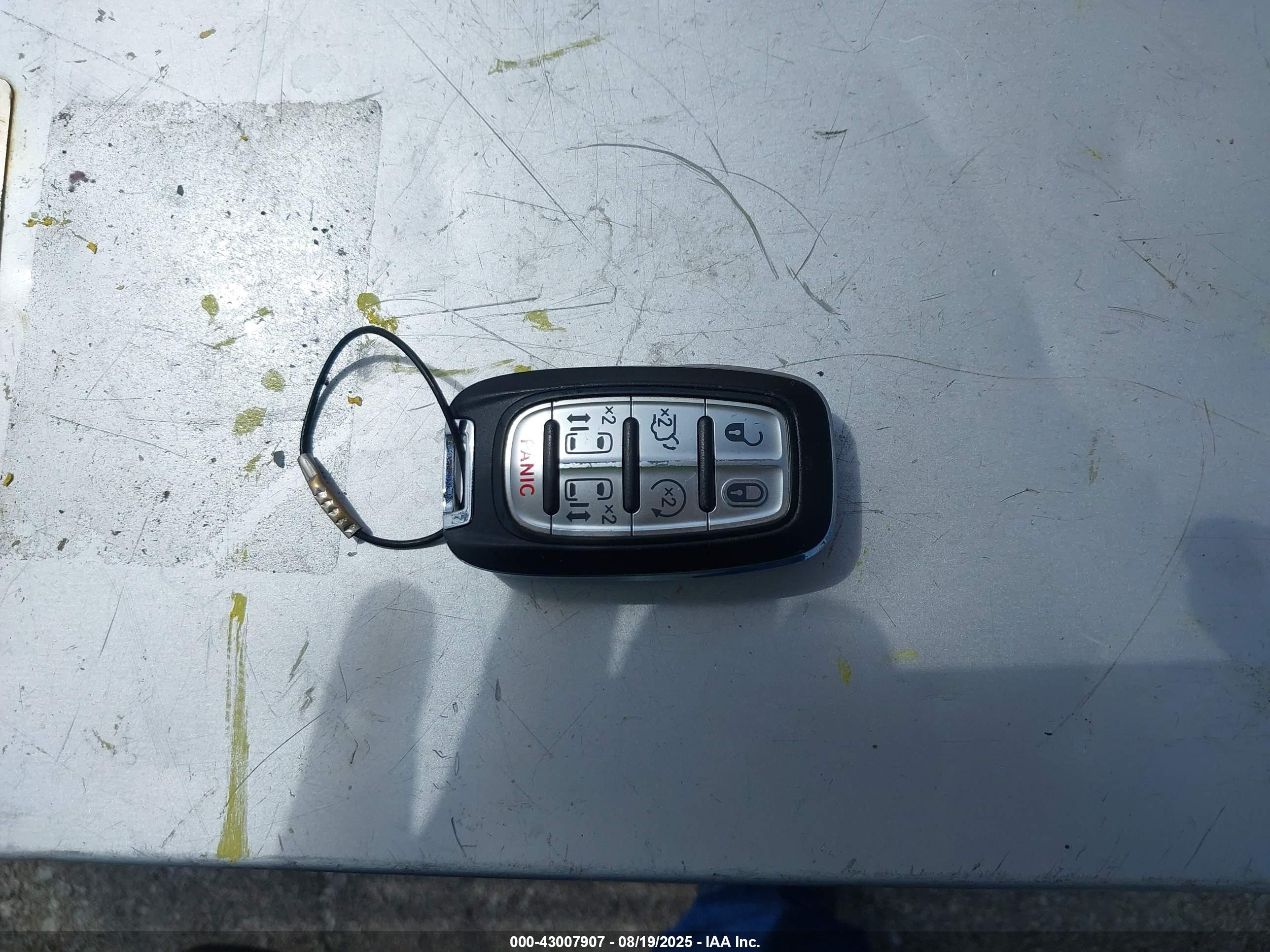 CHRYSLER VOYAGER image 11