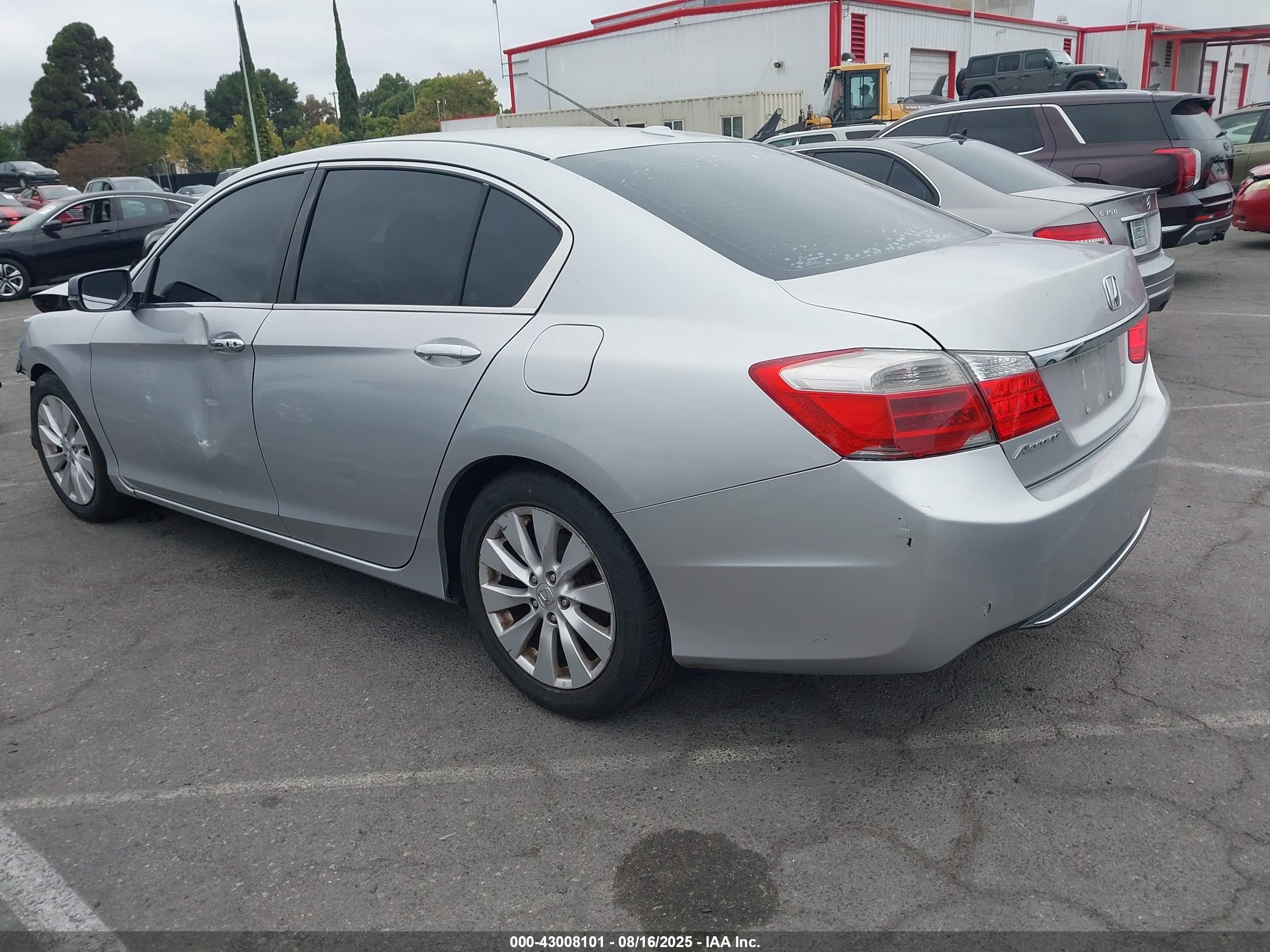 HONDA ACCORD image 3
