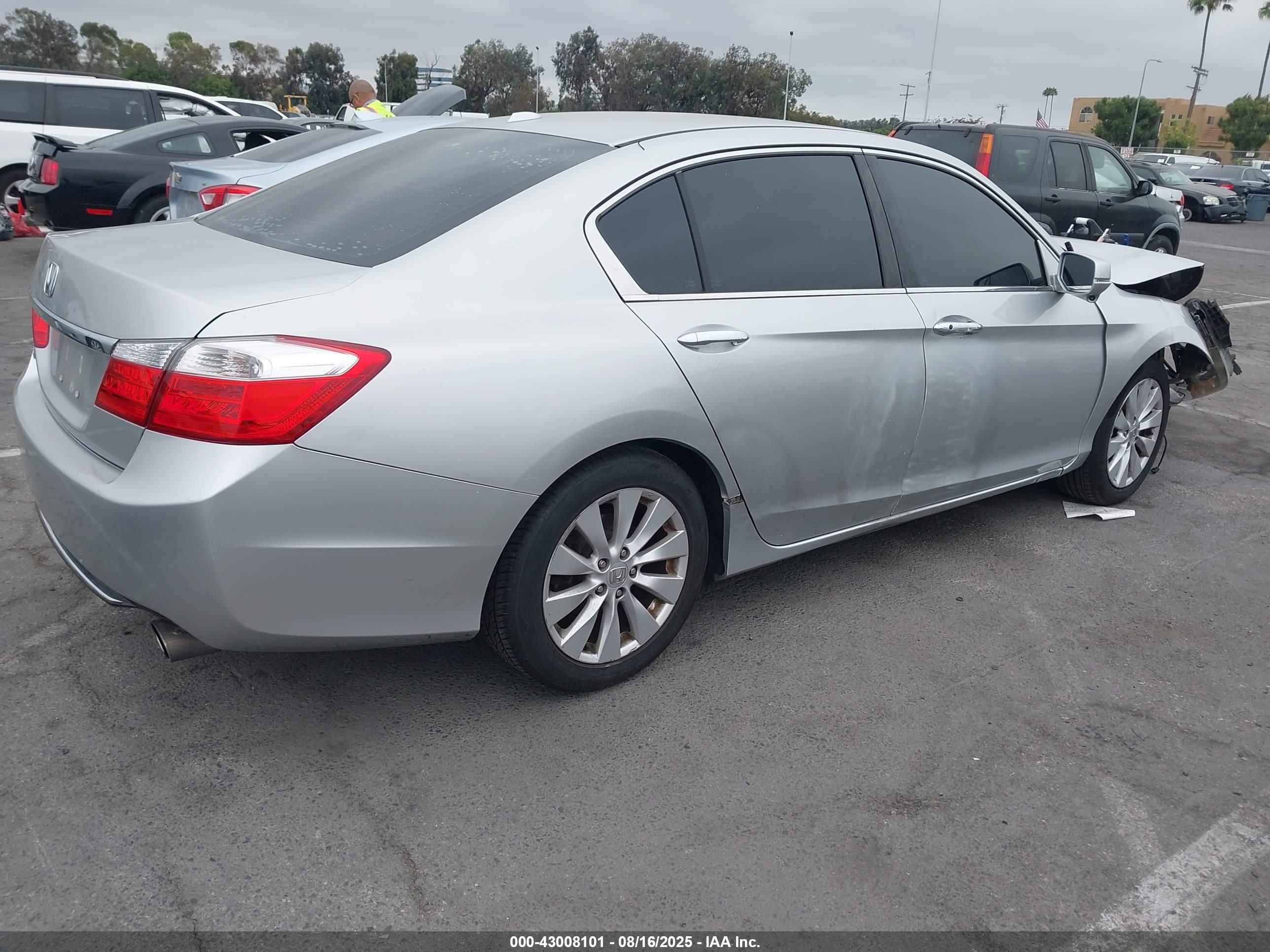 HONDA ACCORD image 4