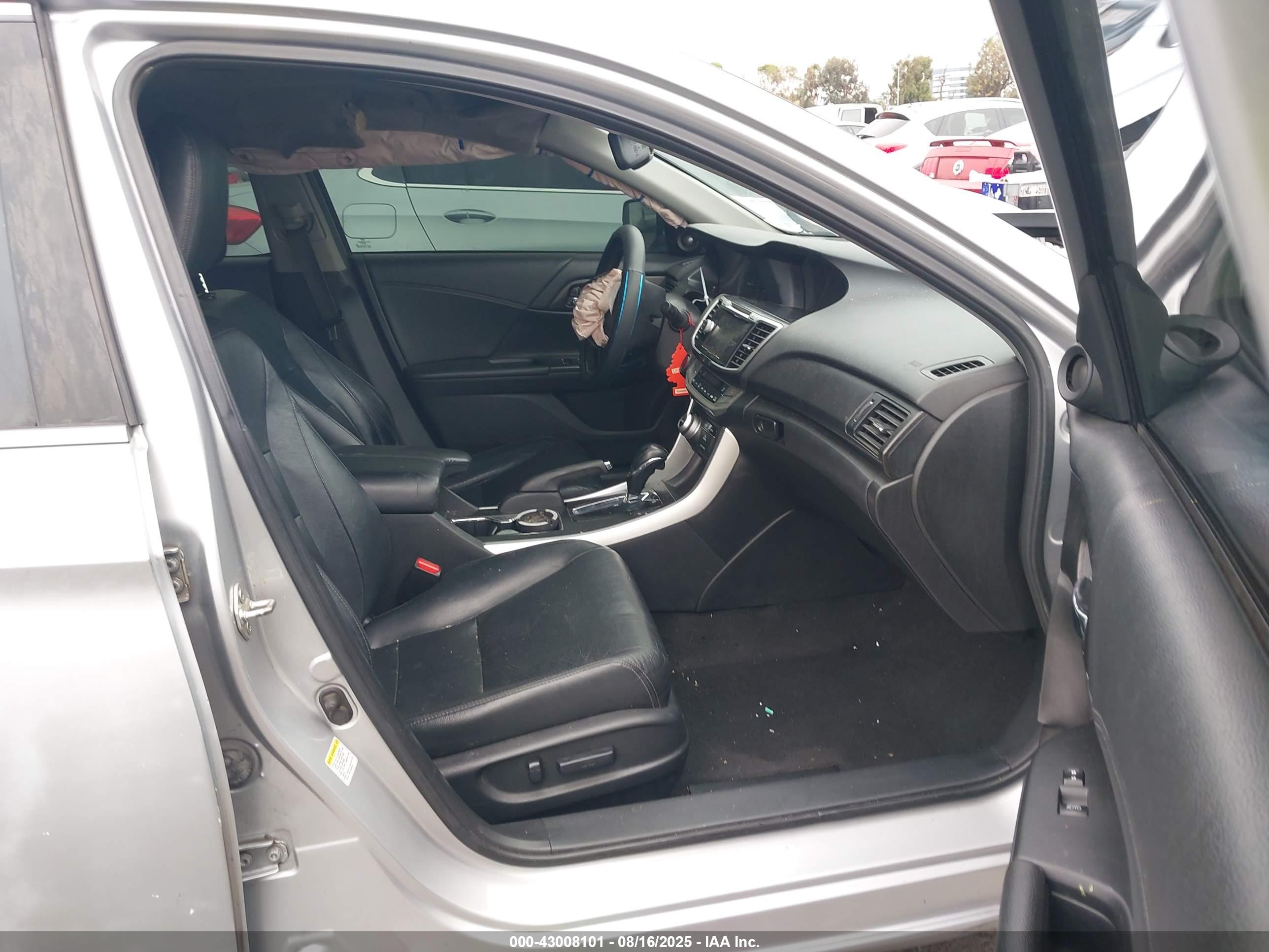 HONDA ACCORD image 5