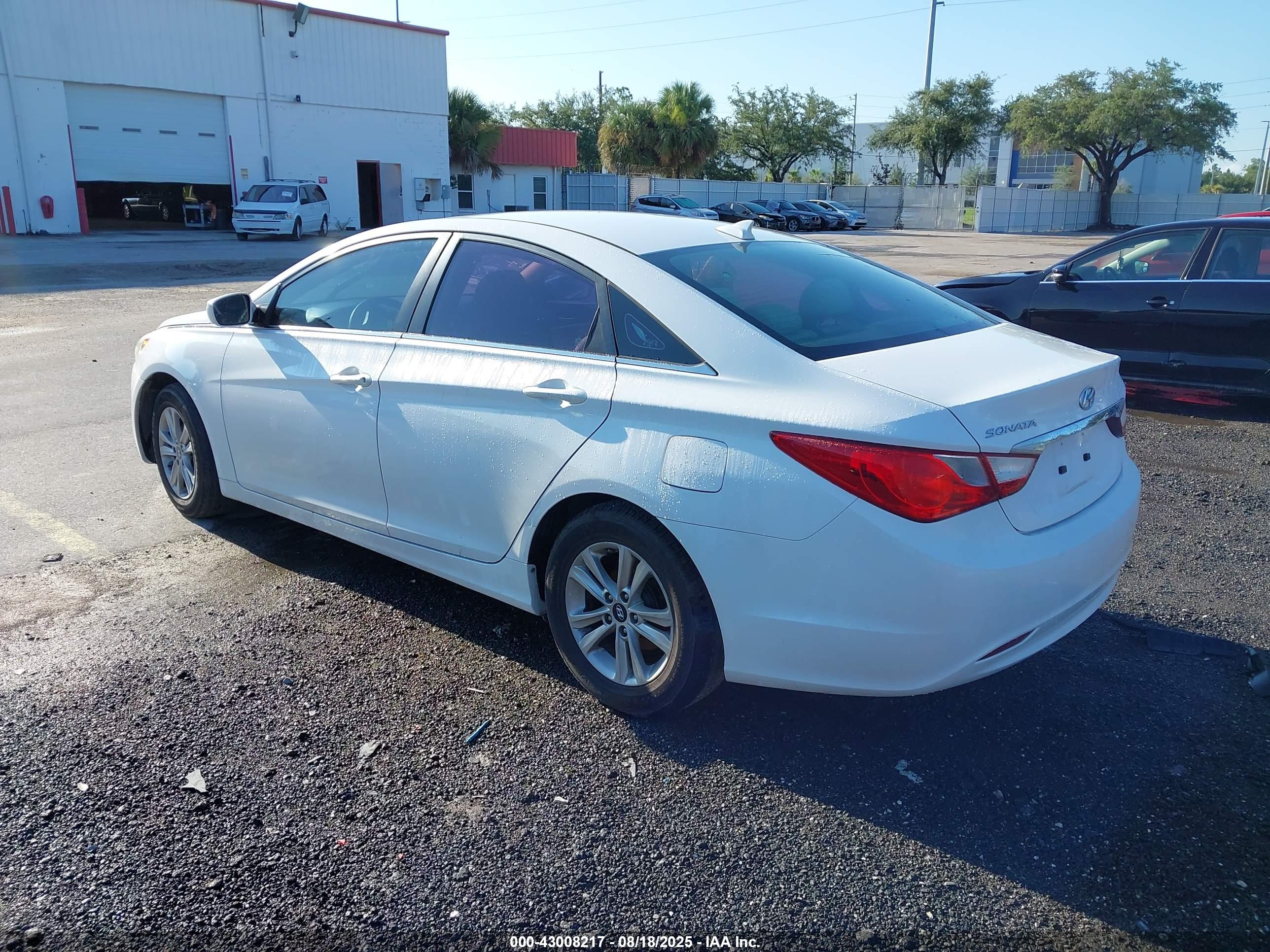 HYUNDAI SONATA image 3